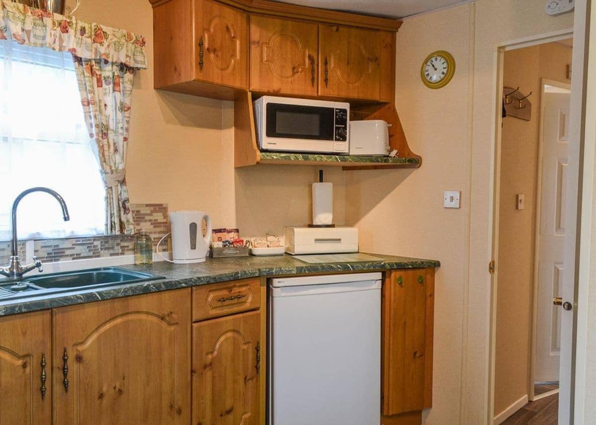 Mobile Home photo 3