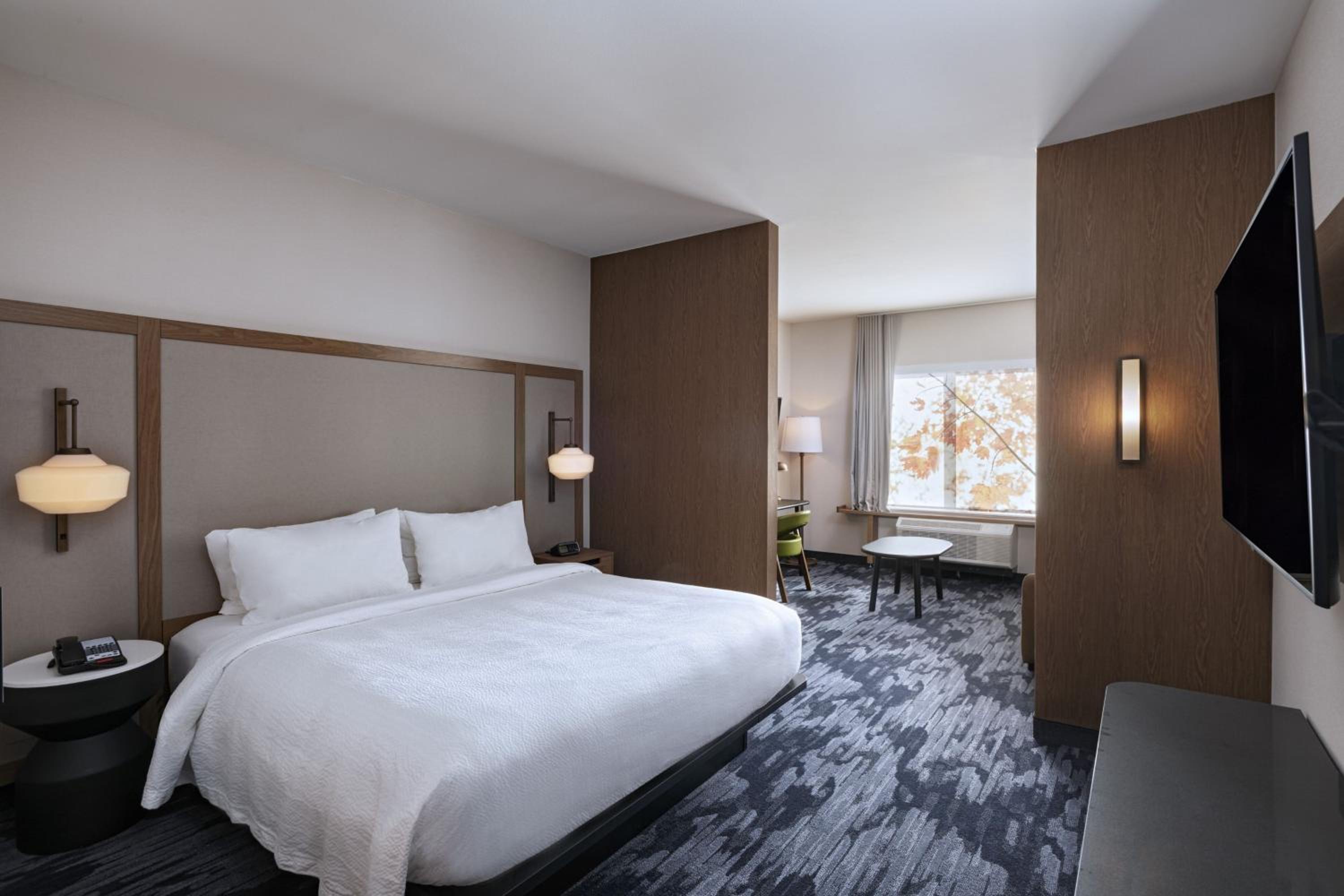 King Suite with Sofa Bed and Roll-in Shower - Mobility Accessible photo 2