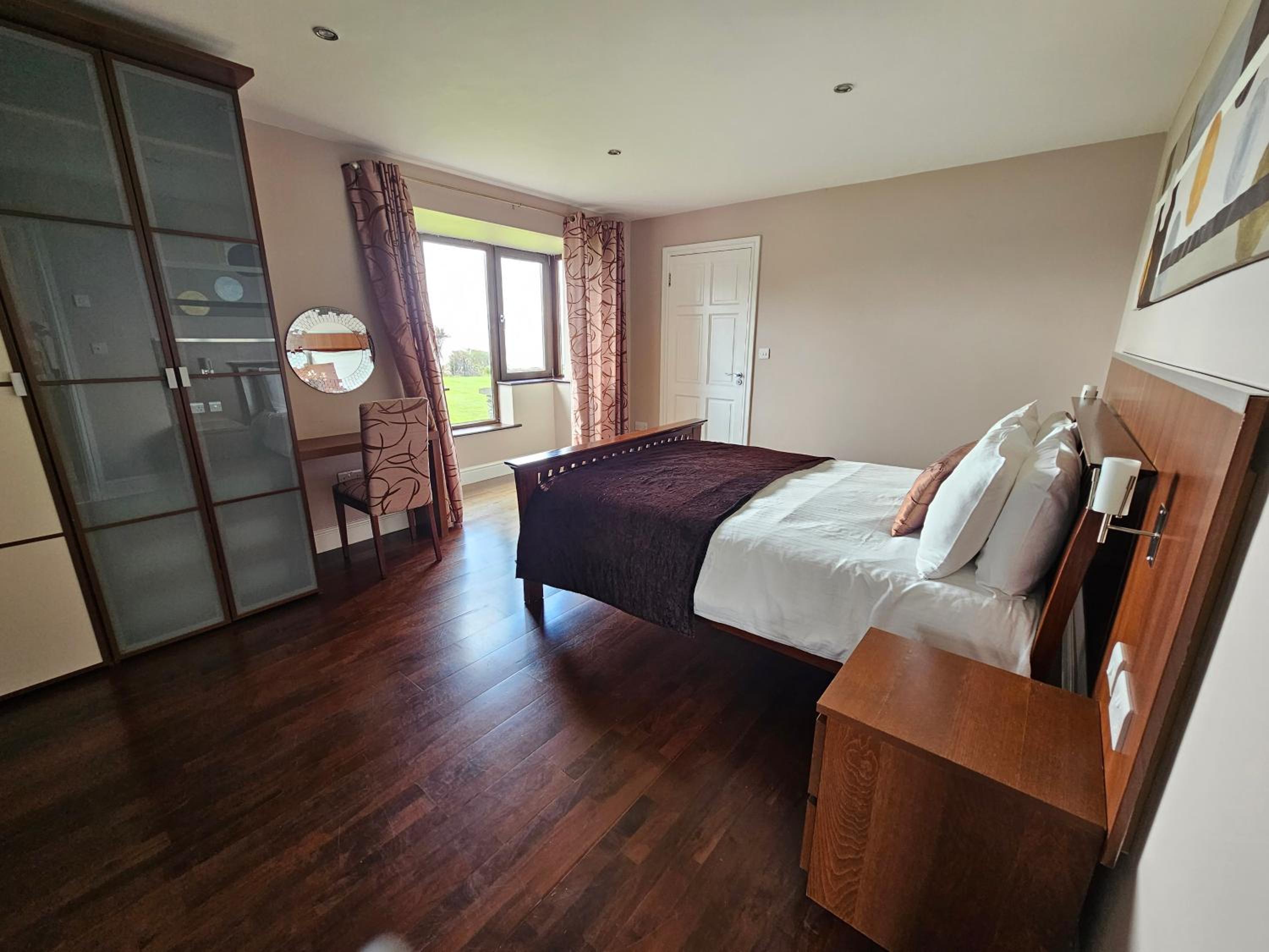 Villa photo 1