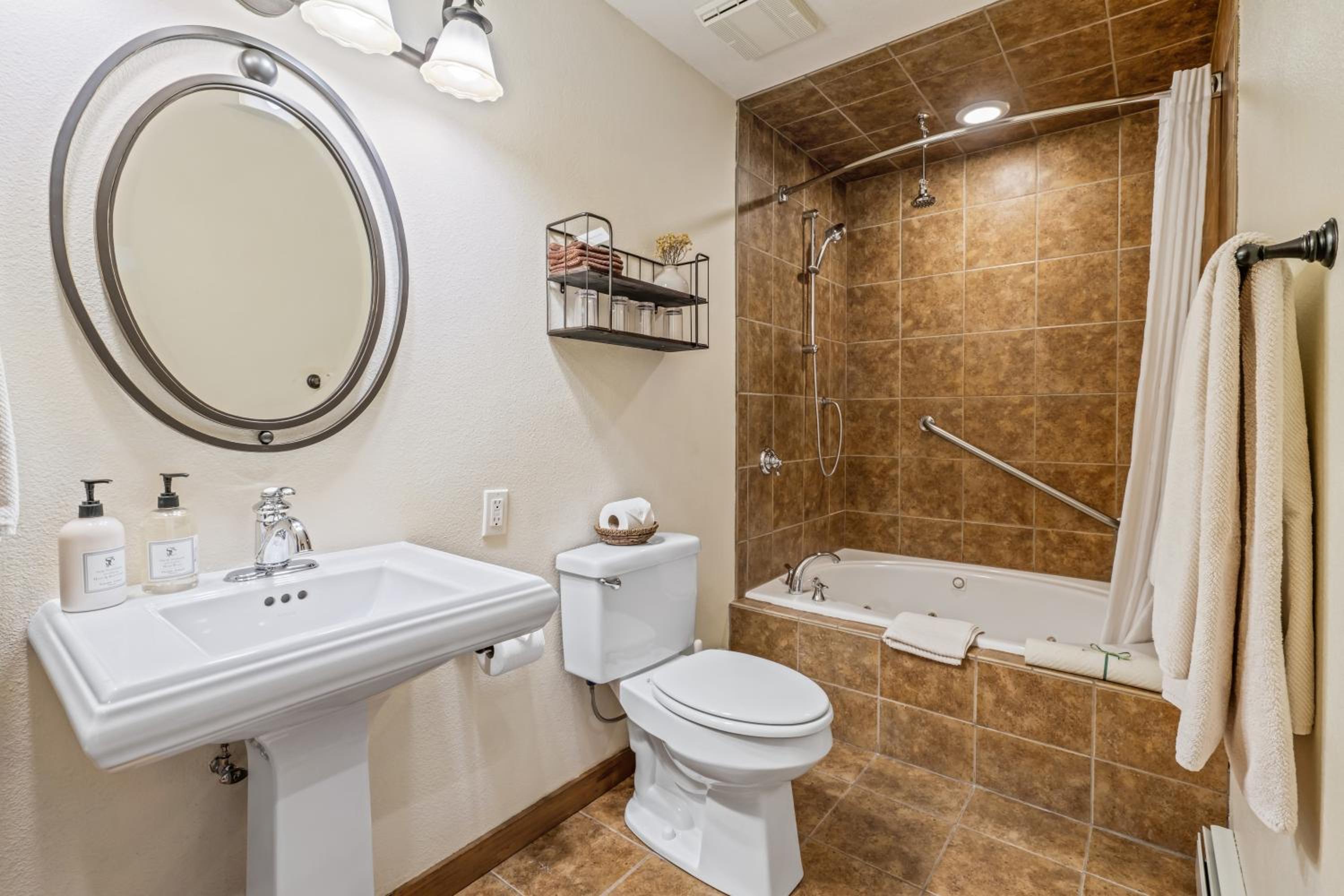 Two-Bedroom Suite photo 3