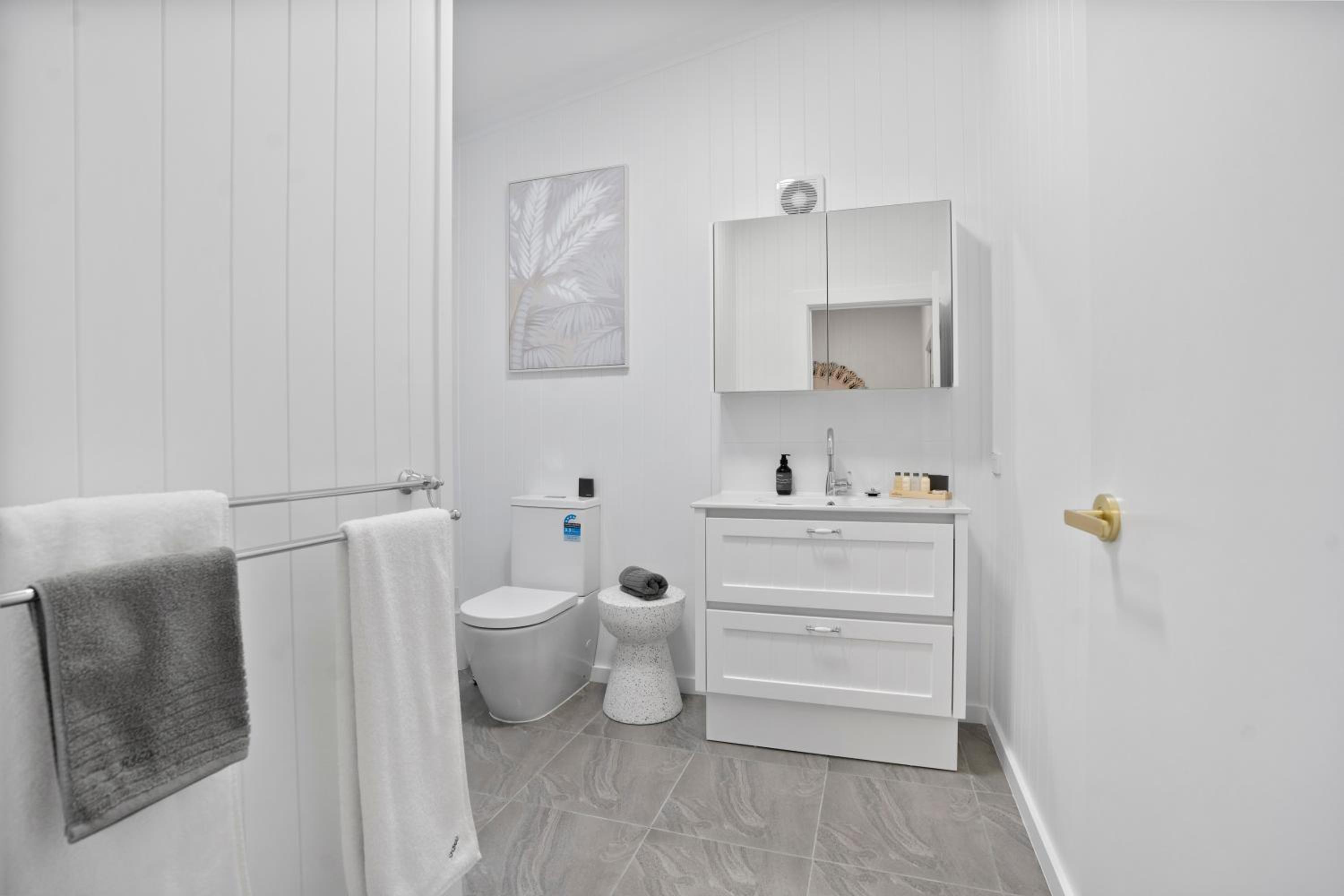 Three-Bedroom House photo 2