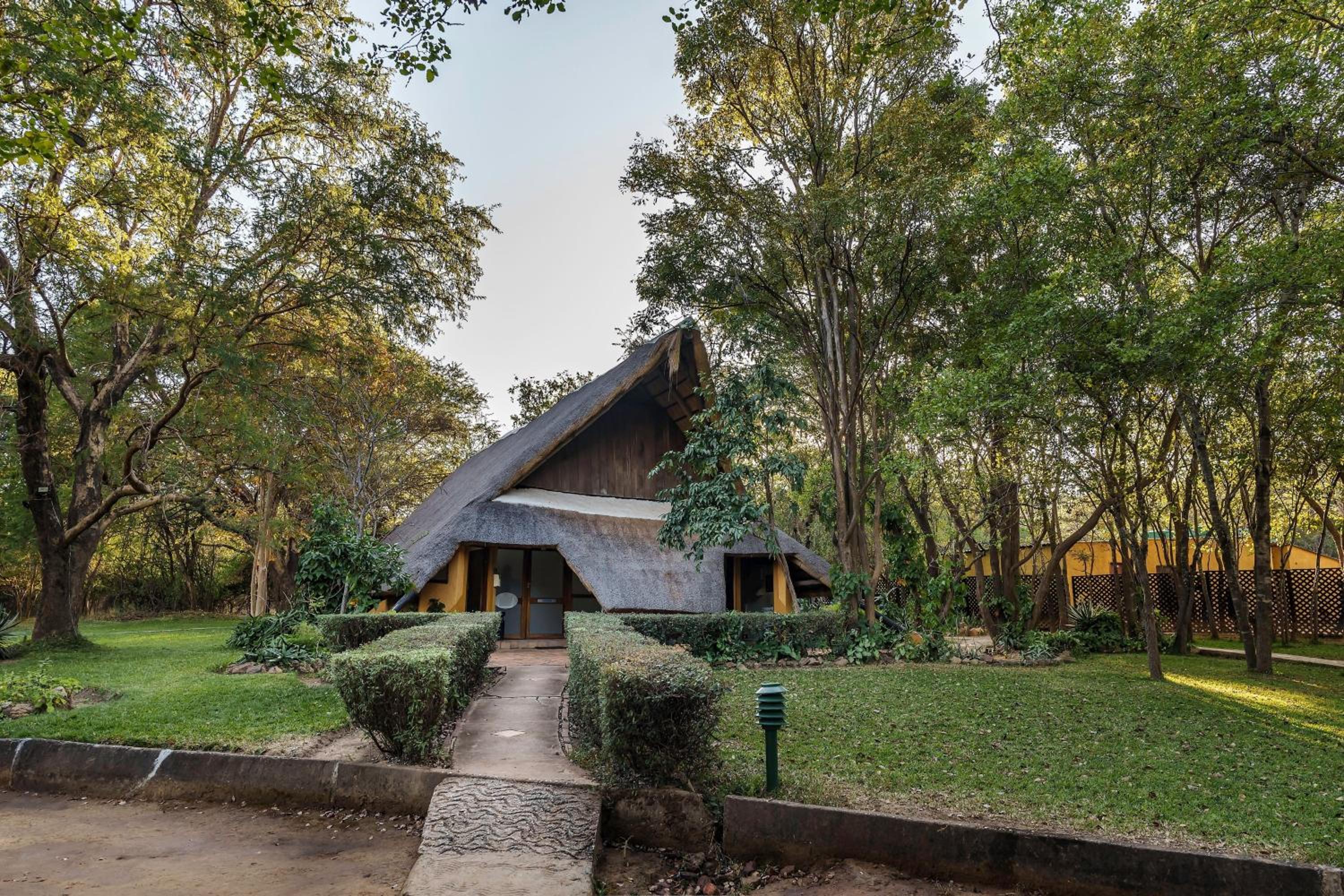 Chalet, 1 King - Photo 1