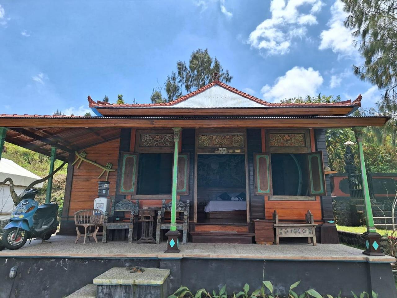 Wooden Family Room with Plunge Pool - Photo 4