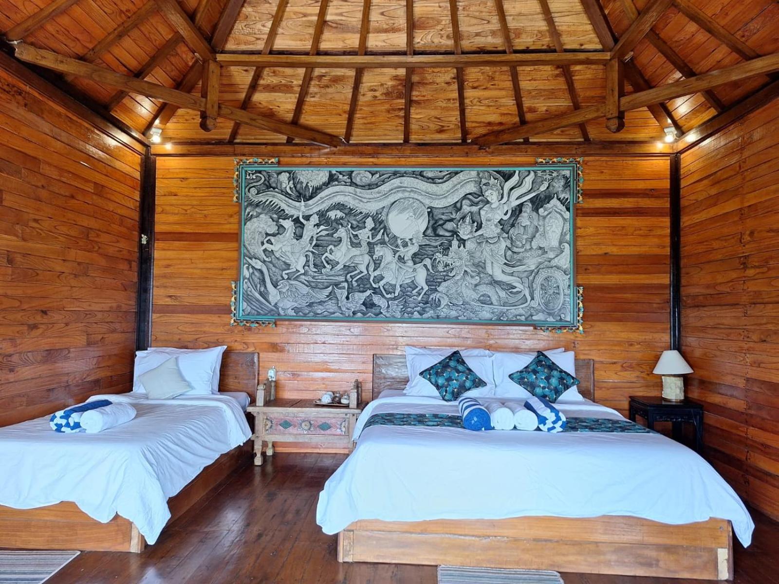 Wooden Family Room with Plunge Pool - Photo 5