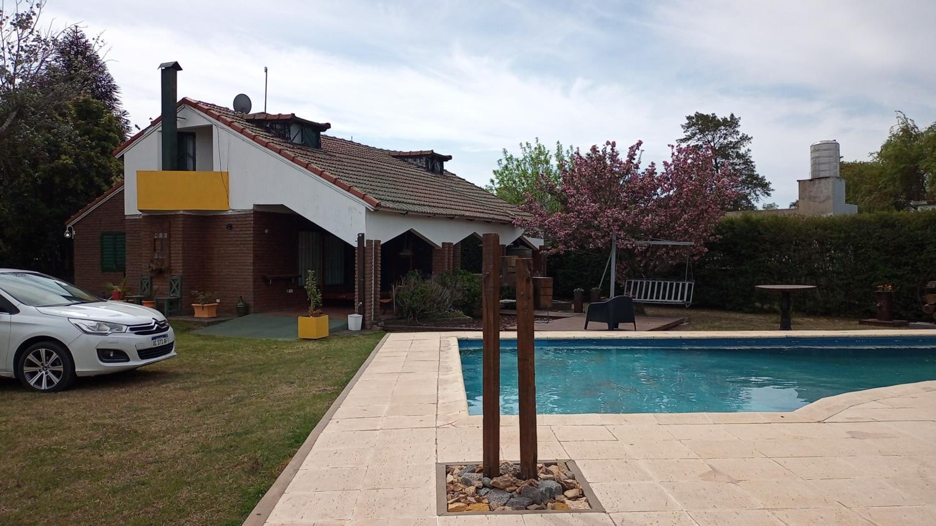 Villa photo 2