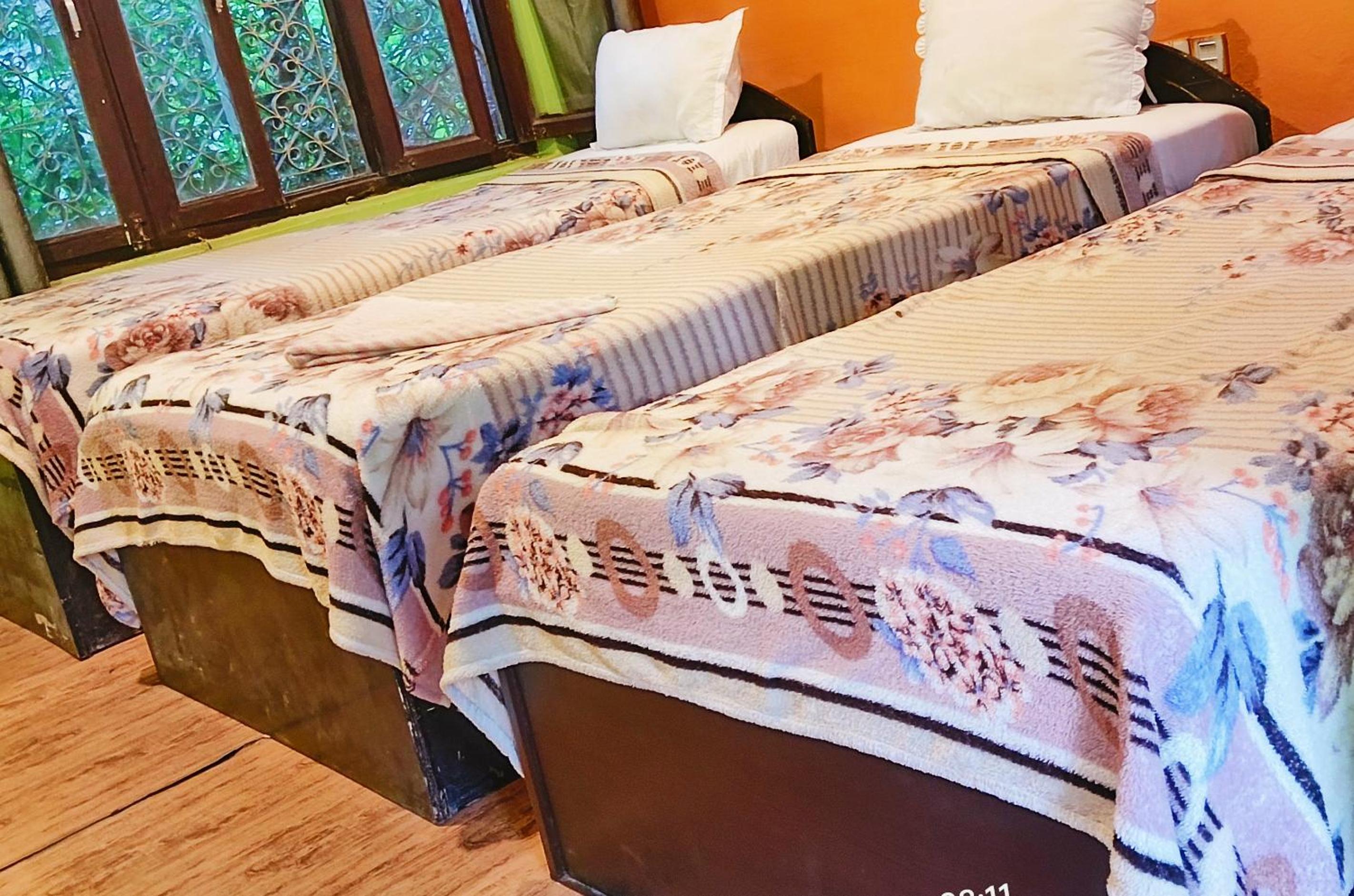 Budget Triple Room photo 2