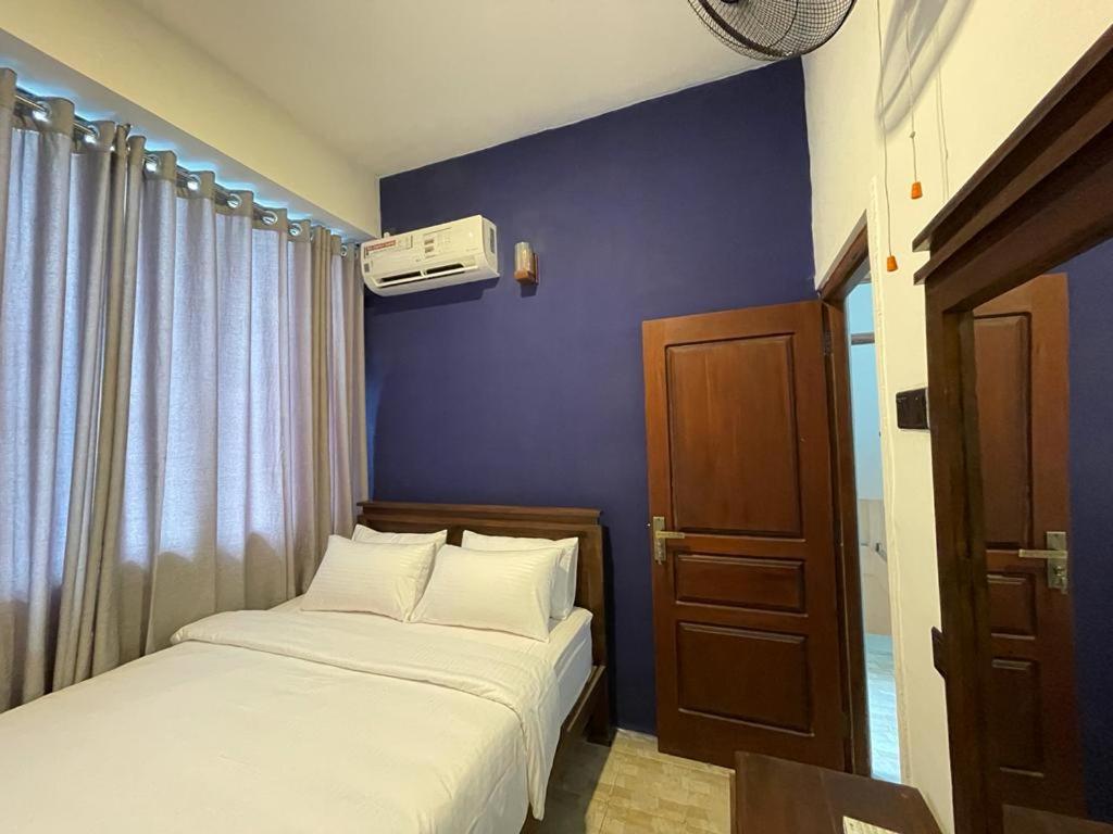 Budget Double Room - Photo 4
