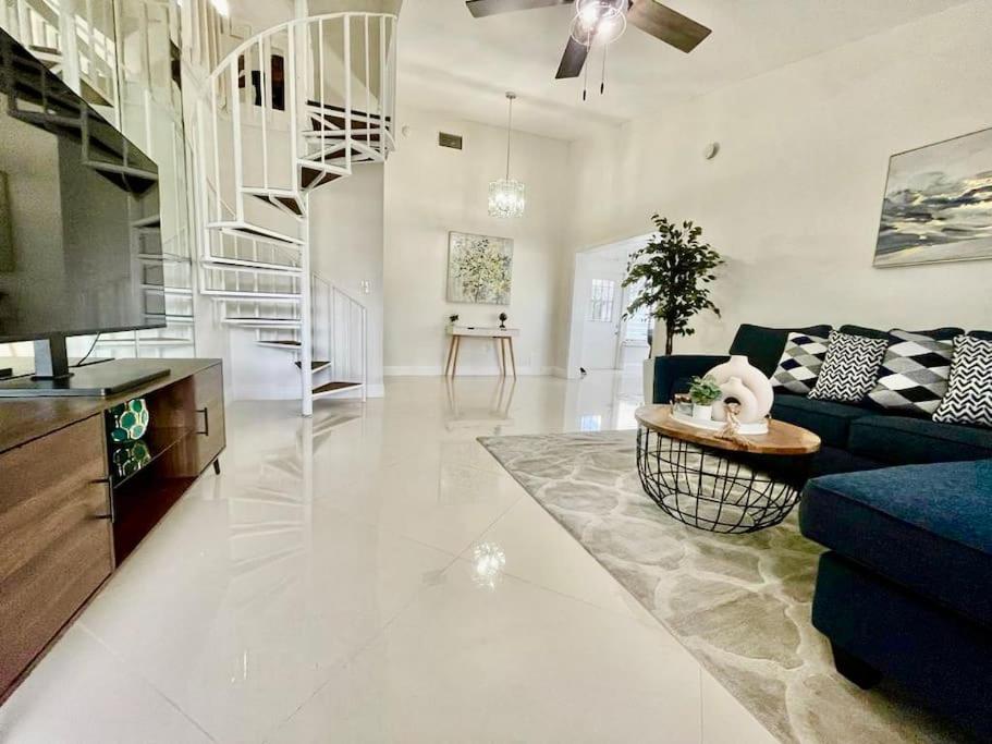 Three-Bedroom Villa photo 3