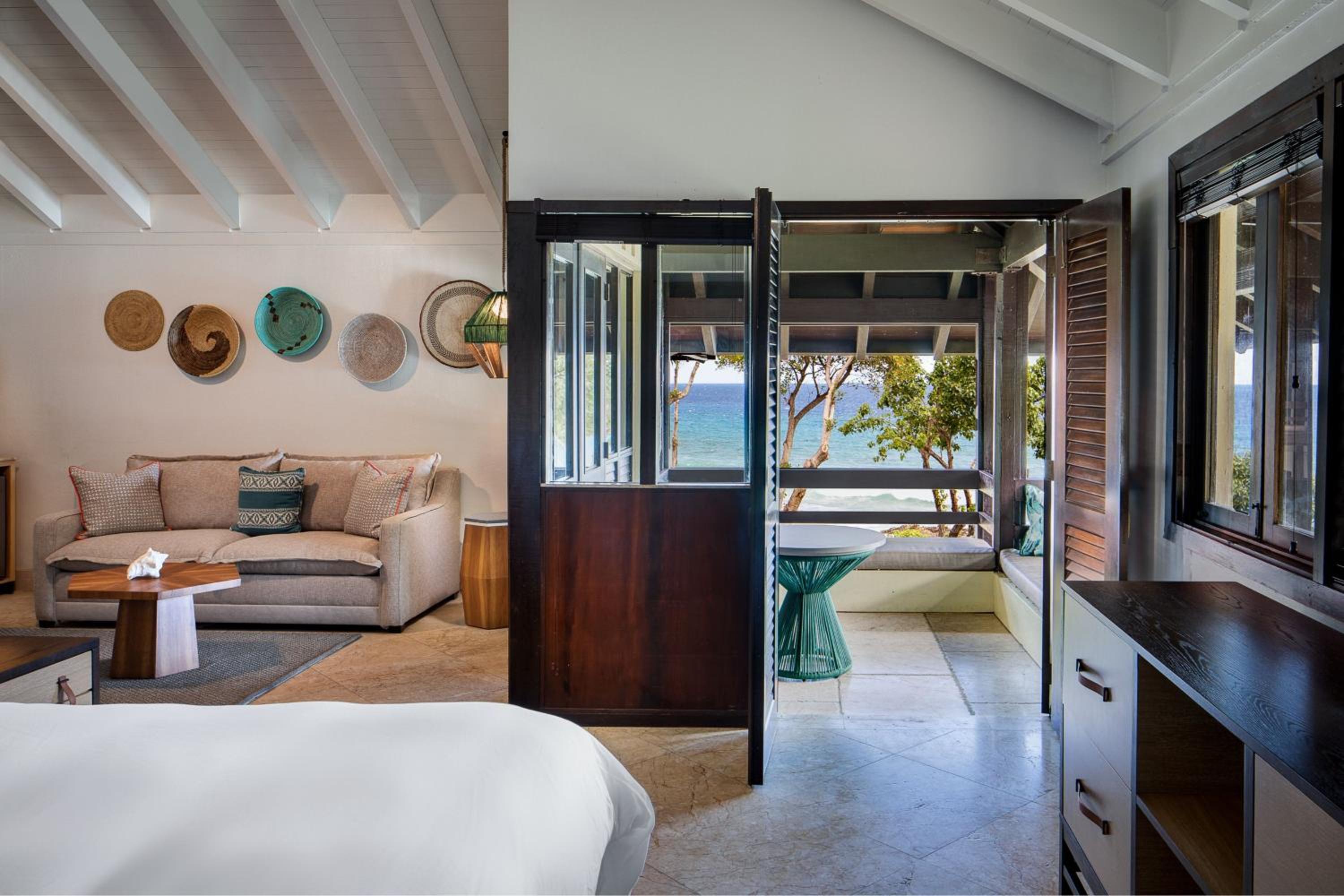 Junior King Suite with Sofa Bed - Oceanfront