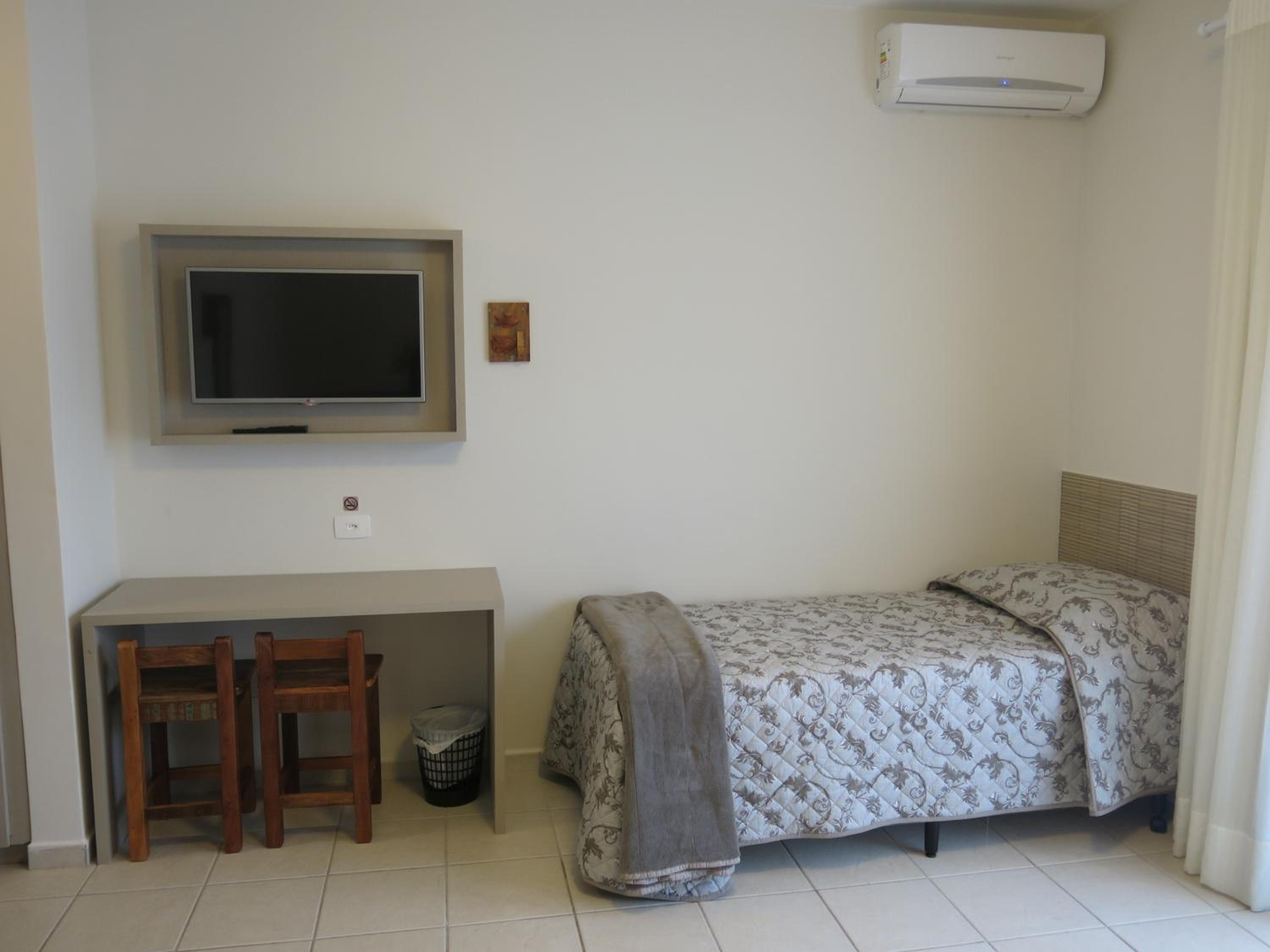 Deluxe Quadruple Room - Photo 3