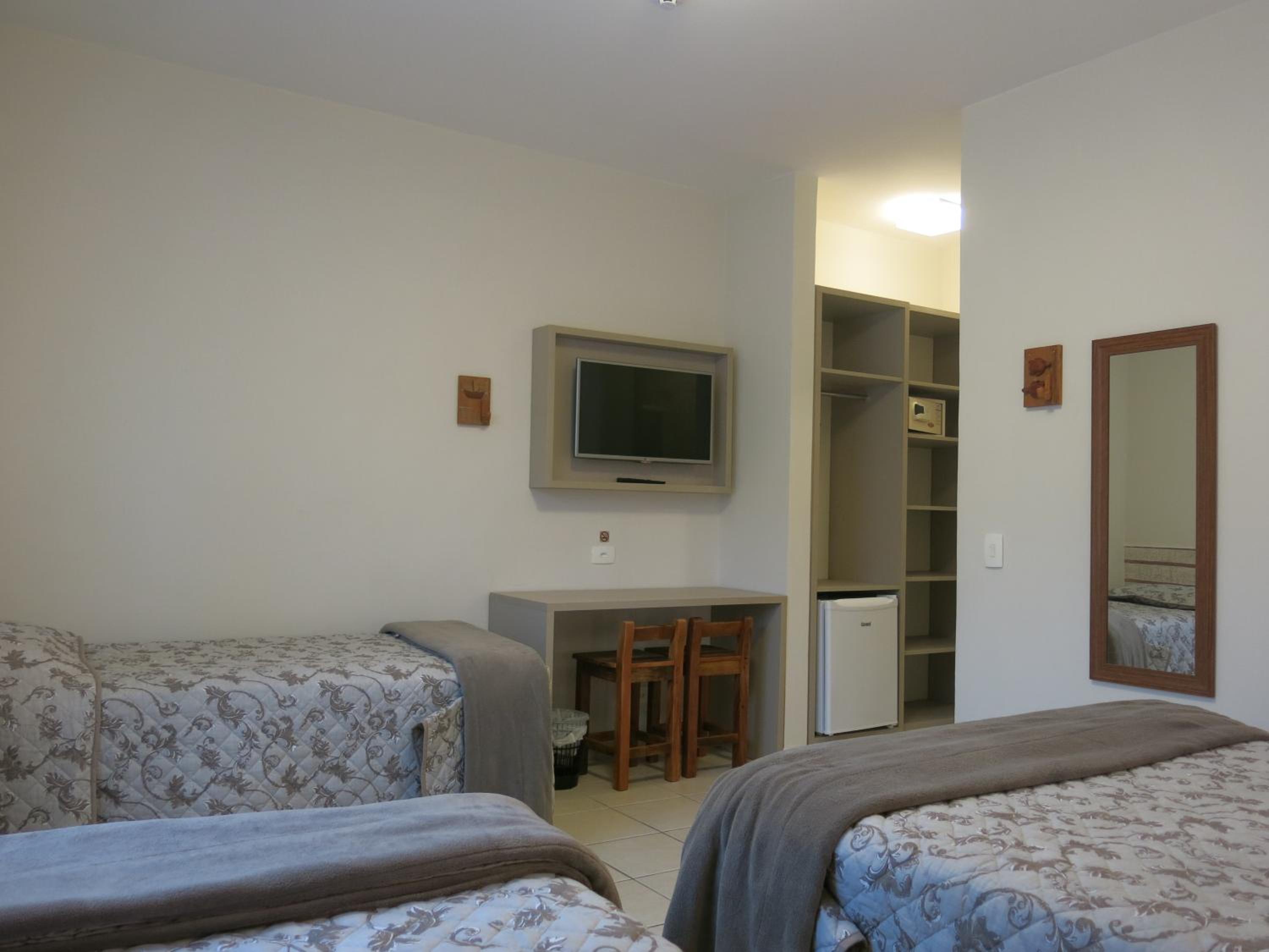 Standard Quadruple Room - Photo 2