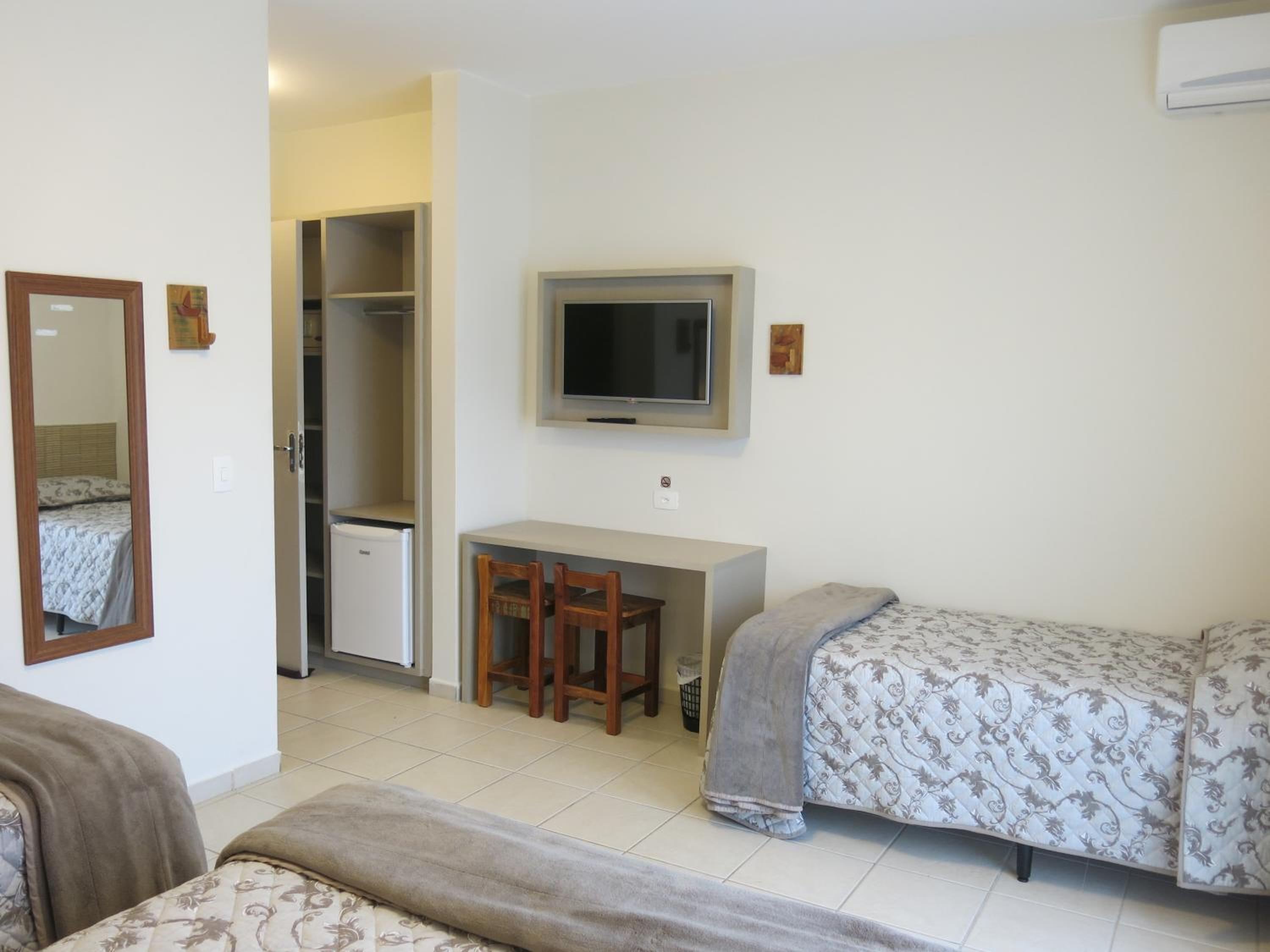 Deluxe Quadruple Room - Photo 2