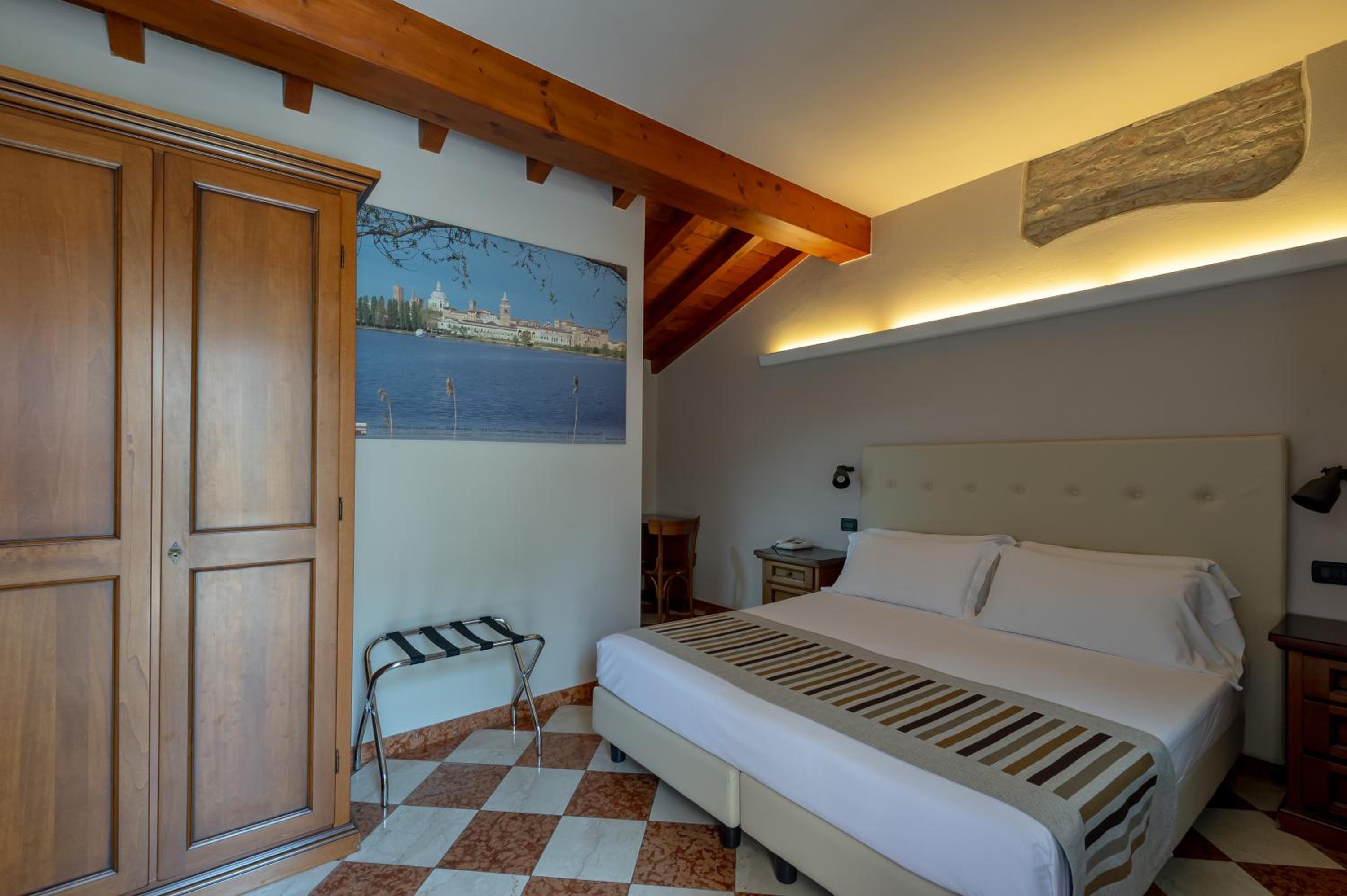 Double or Twin Room - Photo 1