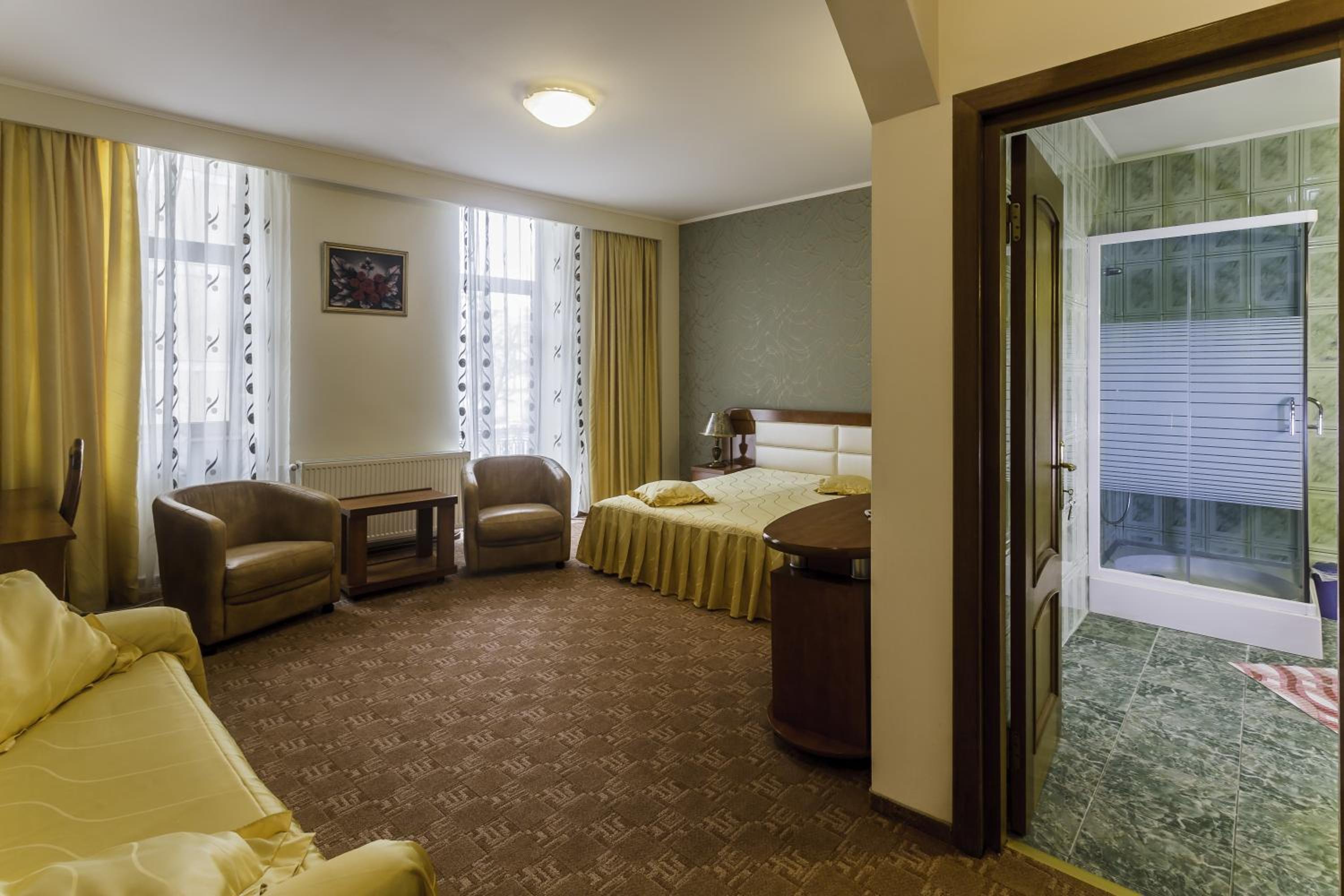 Triple Room - Photo 6