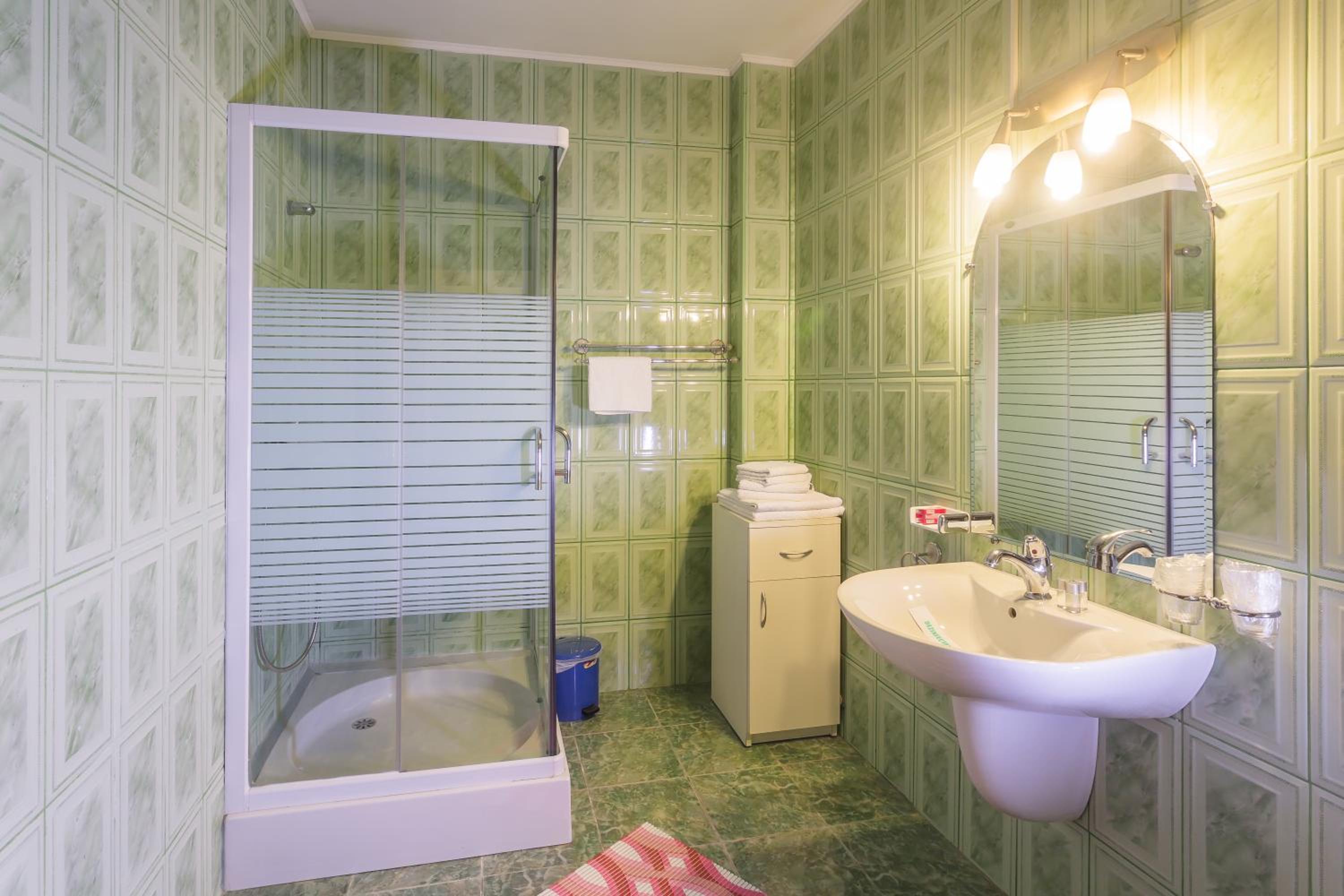 Triple Room - Photo 9