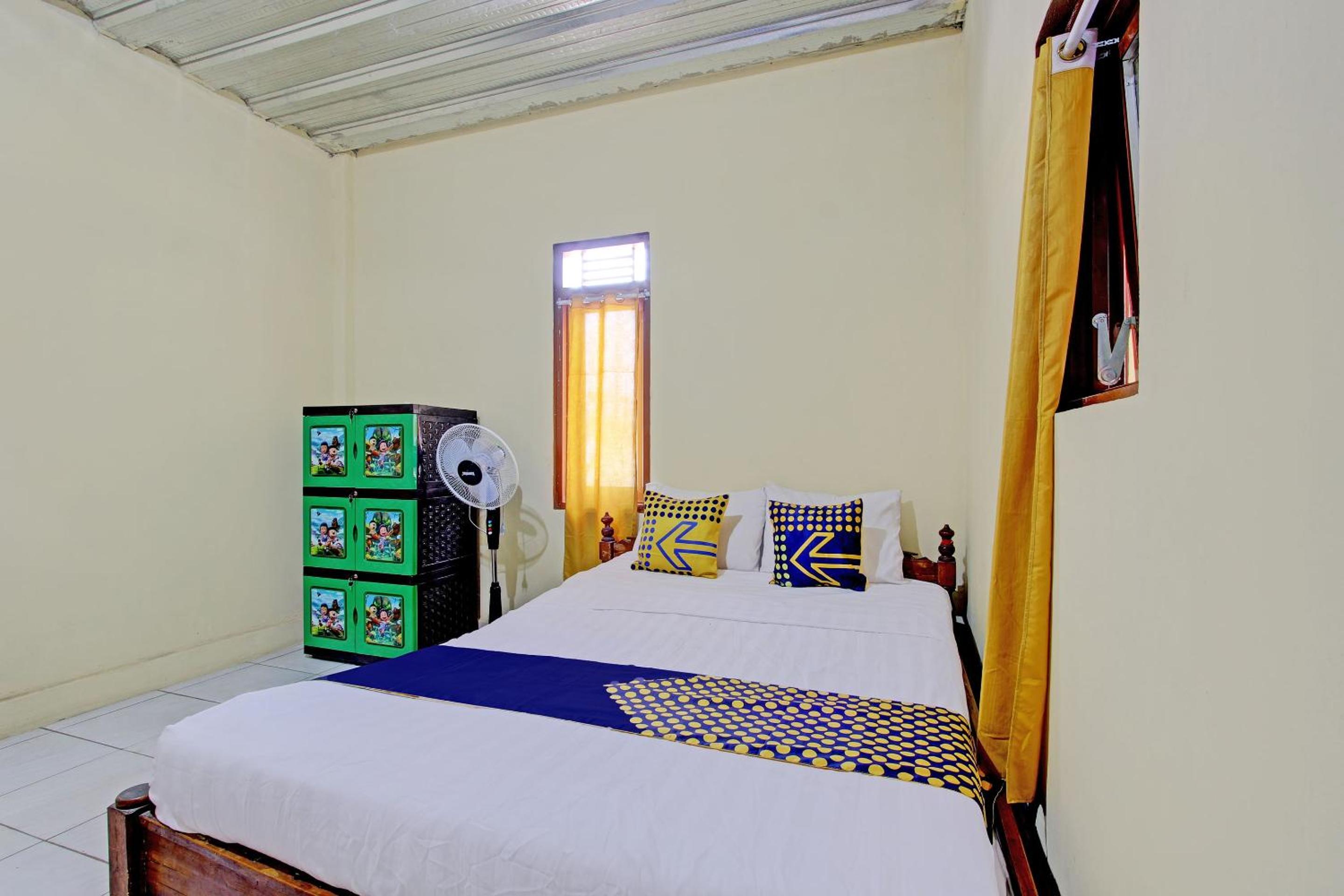 Budget Double Room photo 1