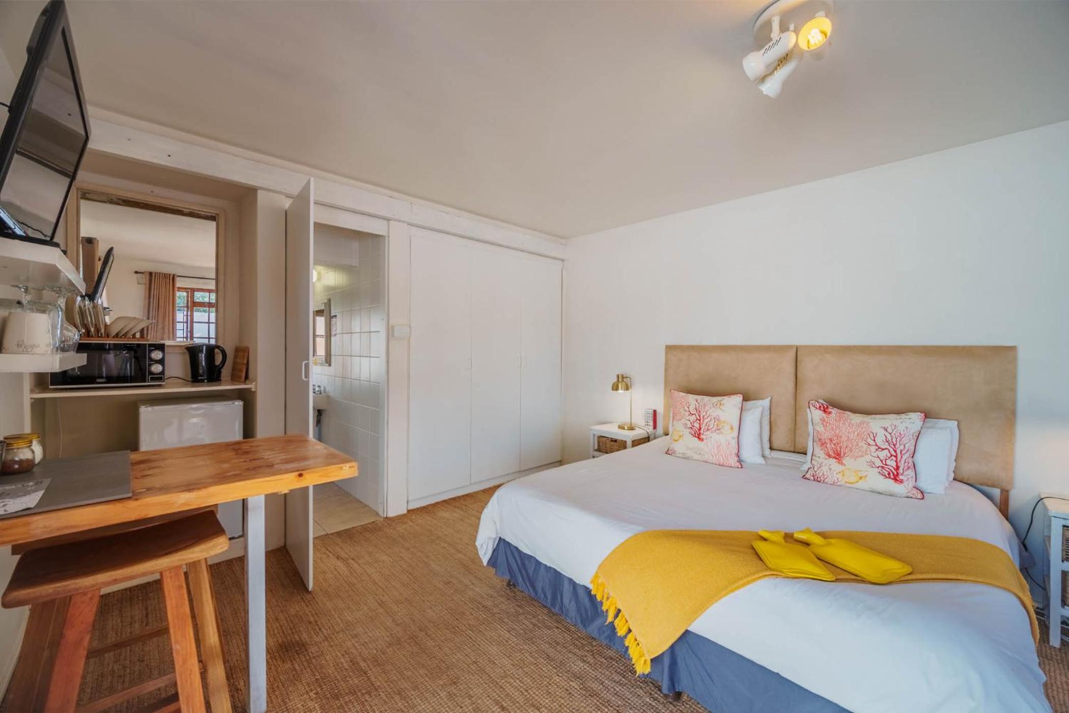 Budget Double or Twin Room photo 2