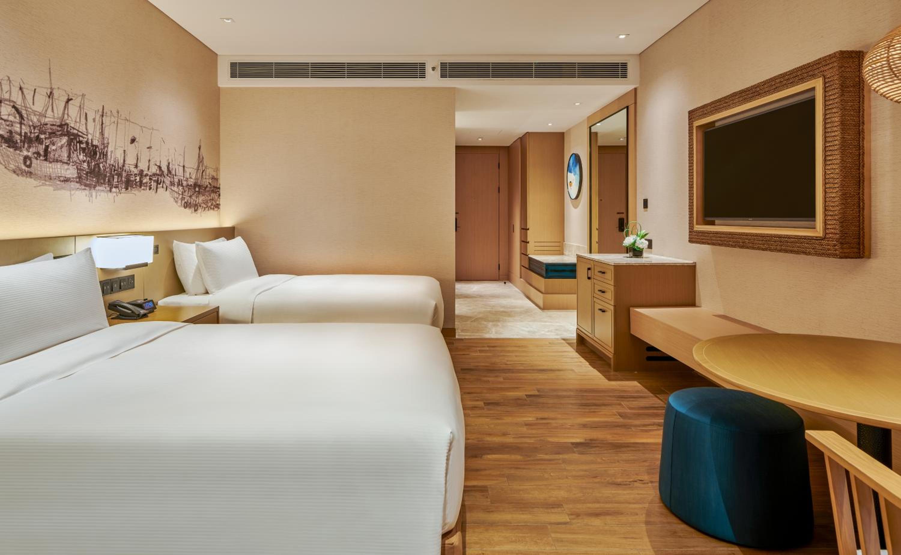Deluxe Twin Room with Sea View photo 2