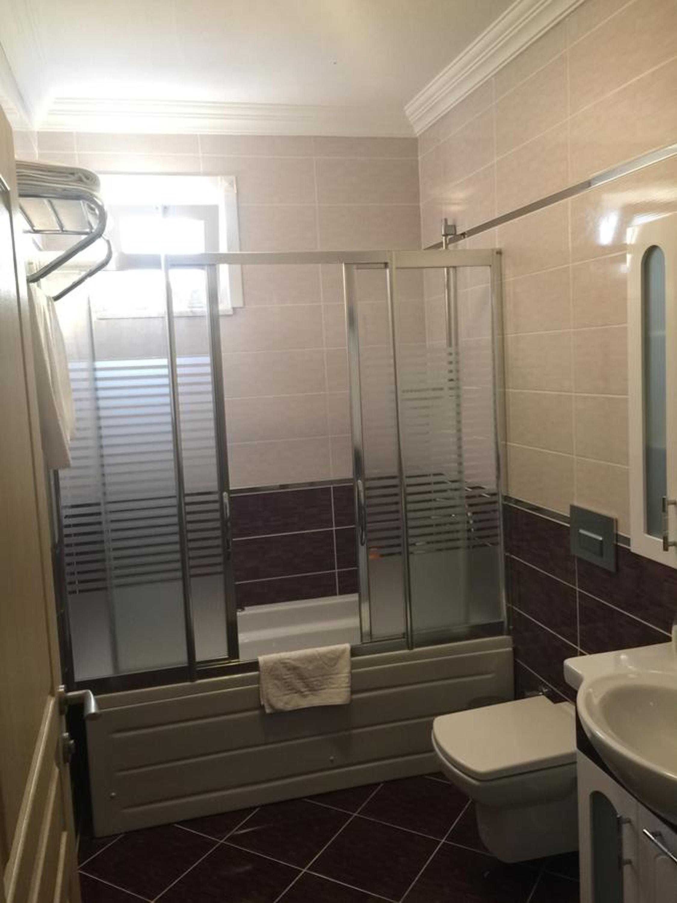 Deluxe Double Room with Bath photo 2