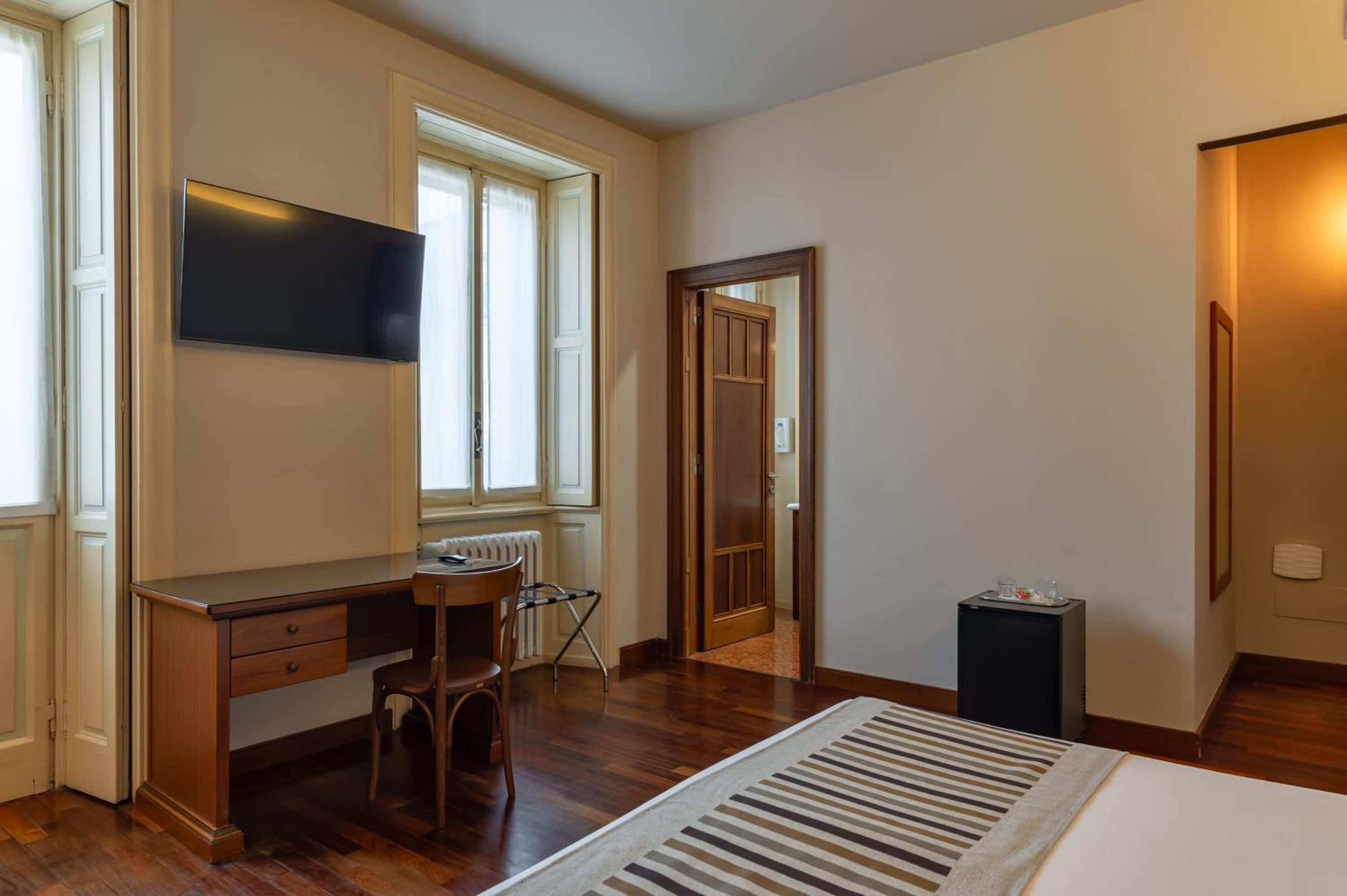 Double or Twin Room - Photo 5