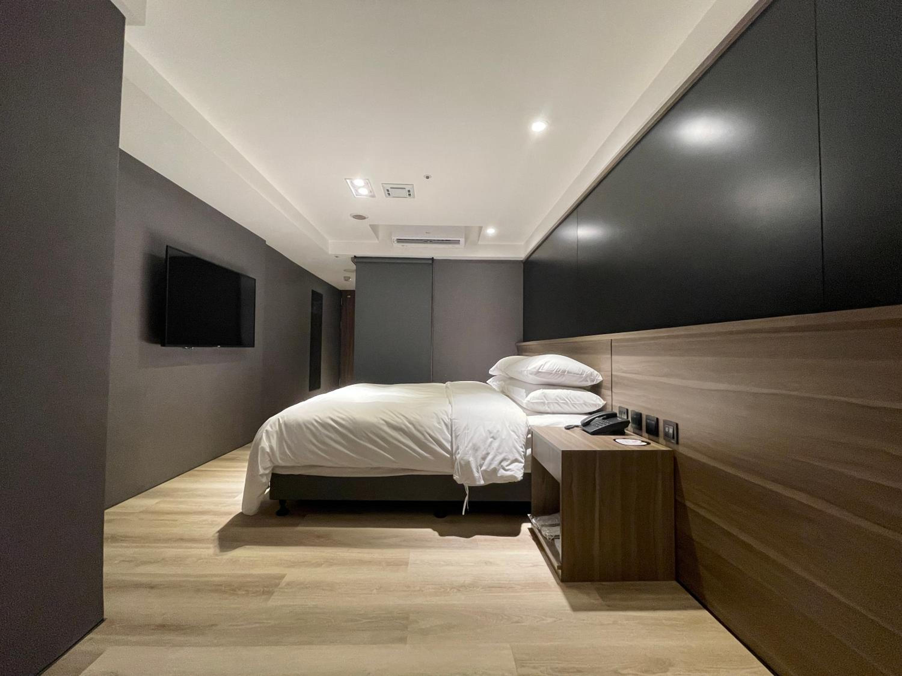 Standard Double Room - Photo 4