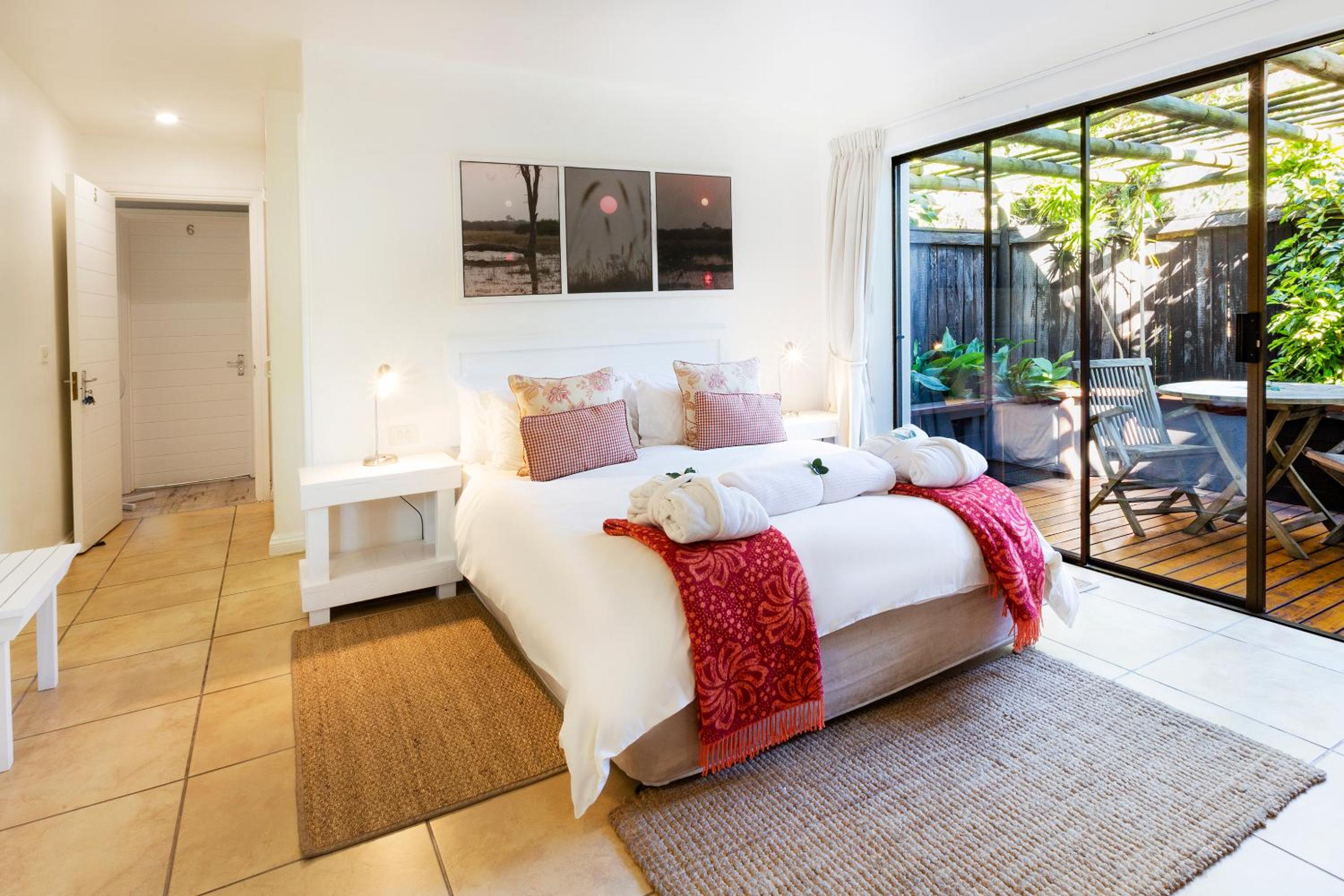 Standard Double Room - Photo 5