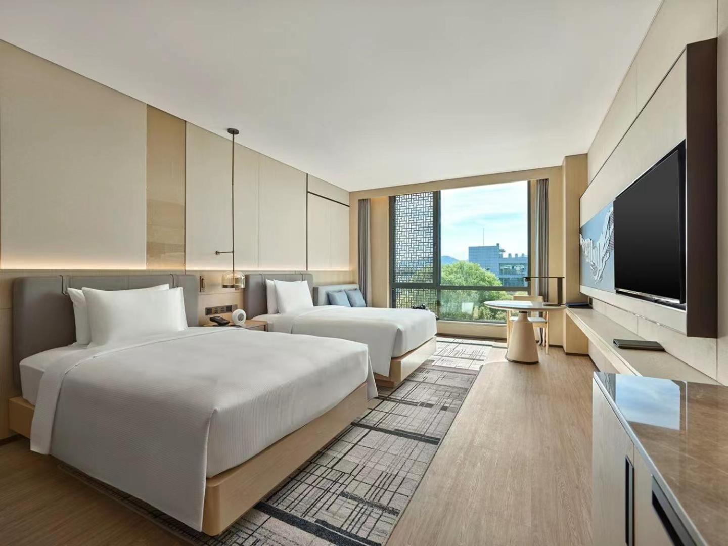 Twin Room - Photo 2