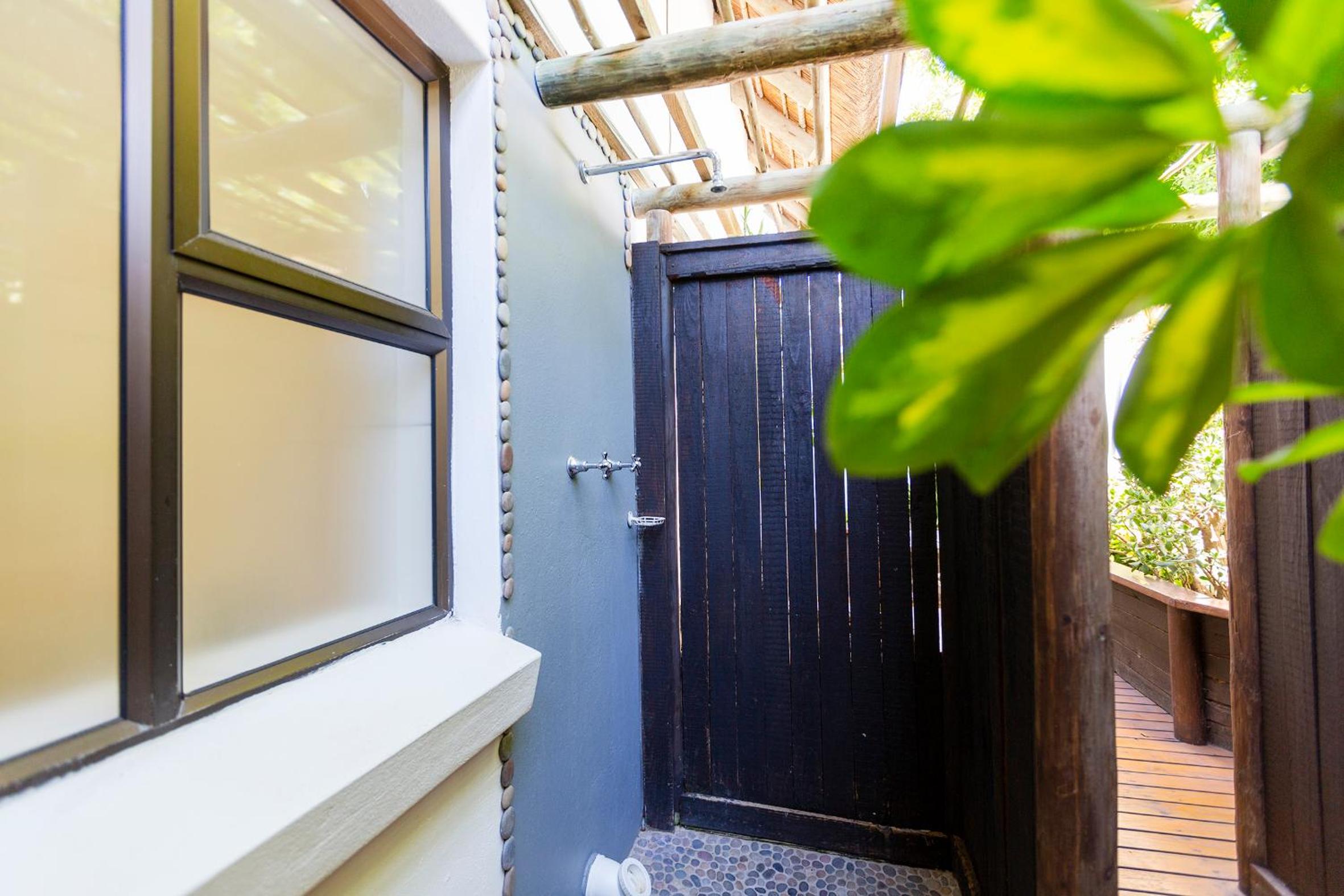 Standard Triple Room - Photo 9