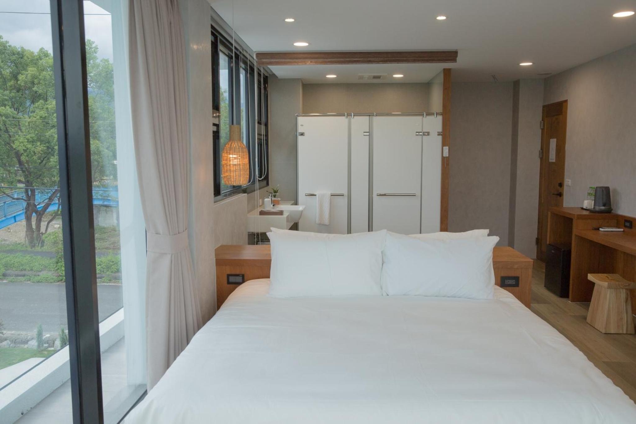 King Room with Mountain View photo 3