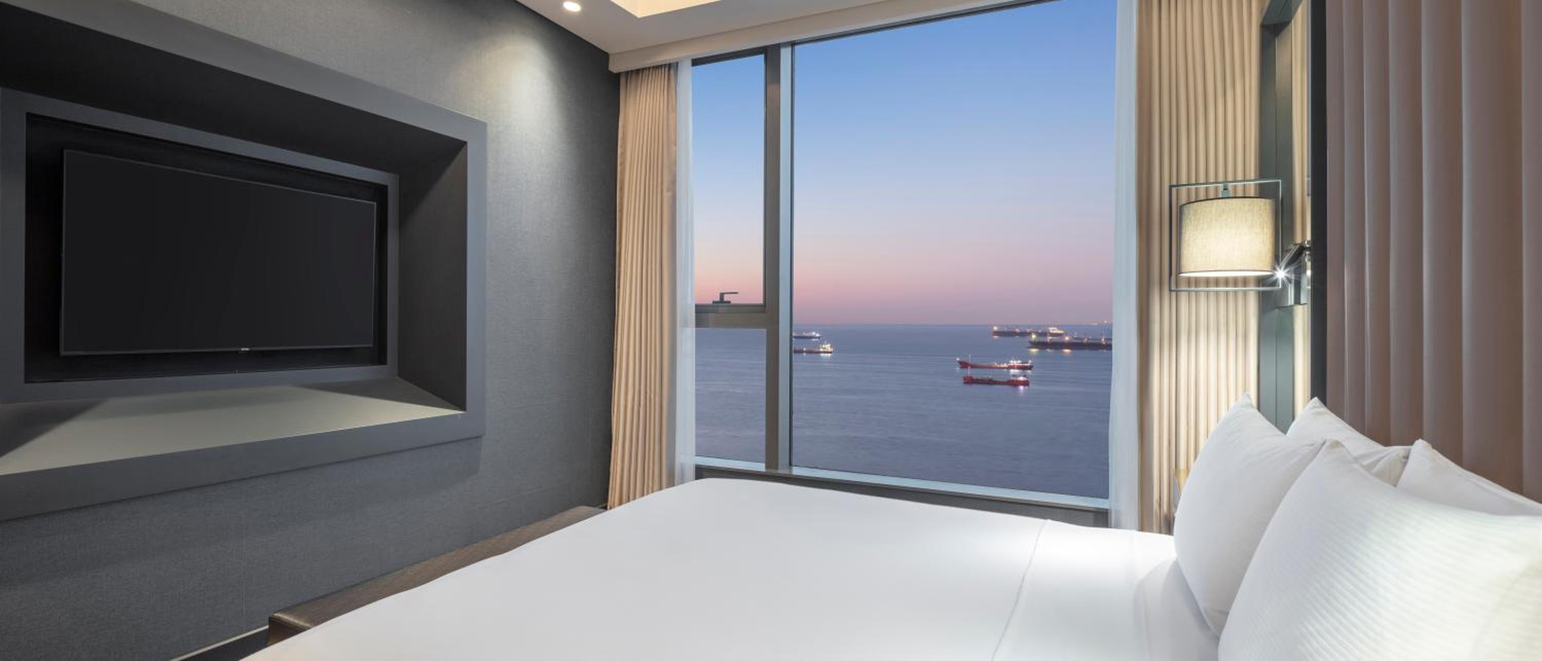 Family Room with Sea View
