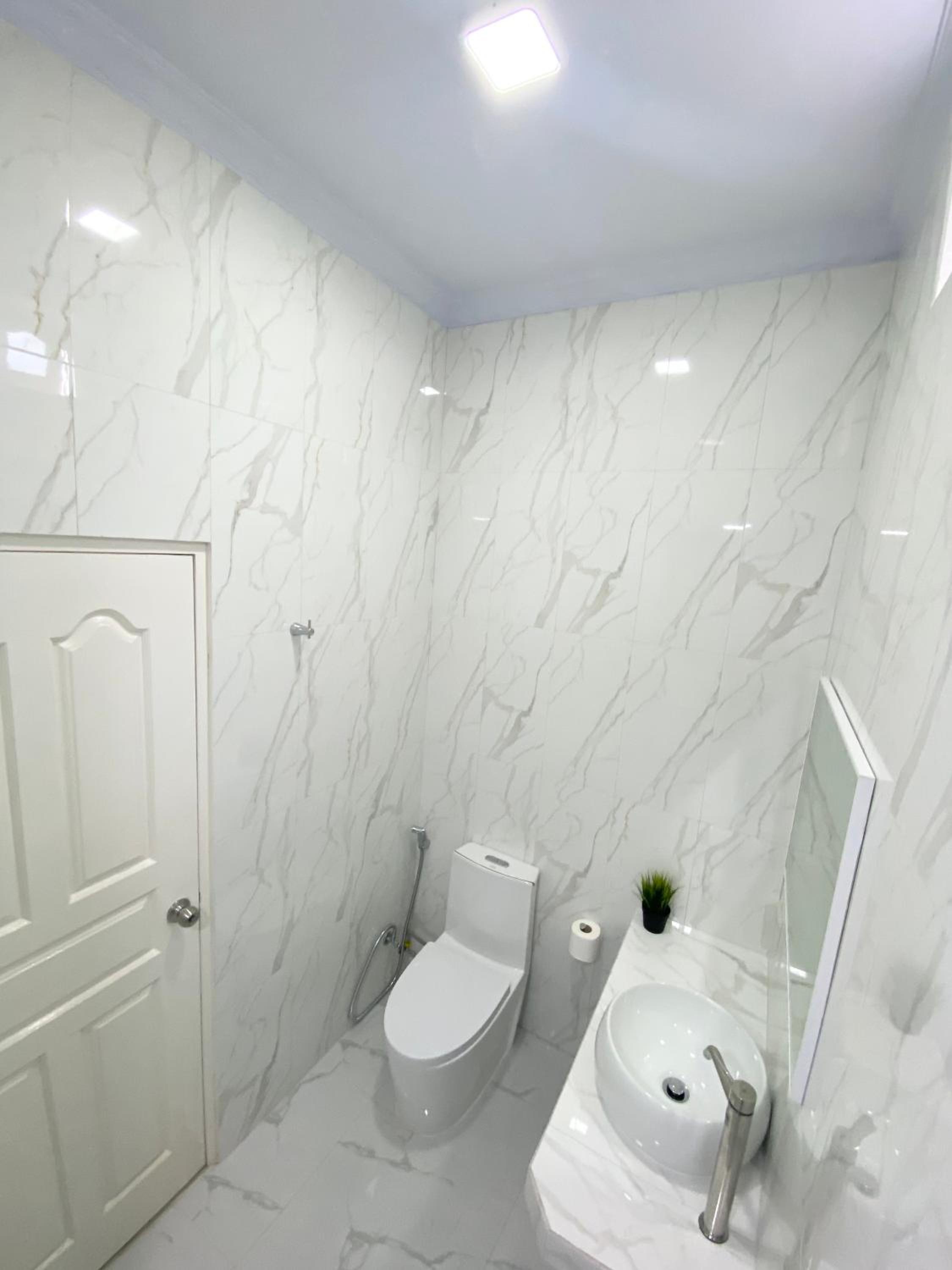 Double or Twin Room with Garden View - Photo 7