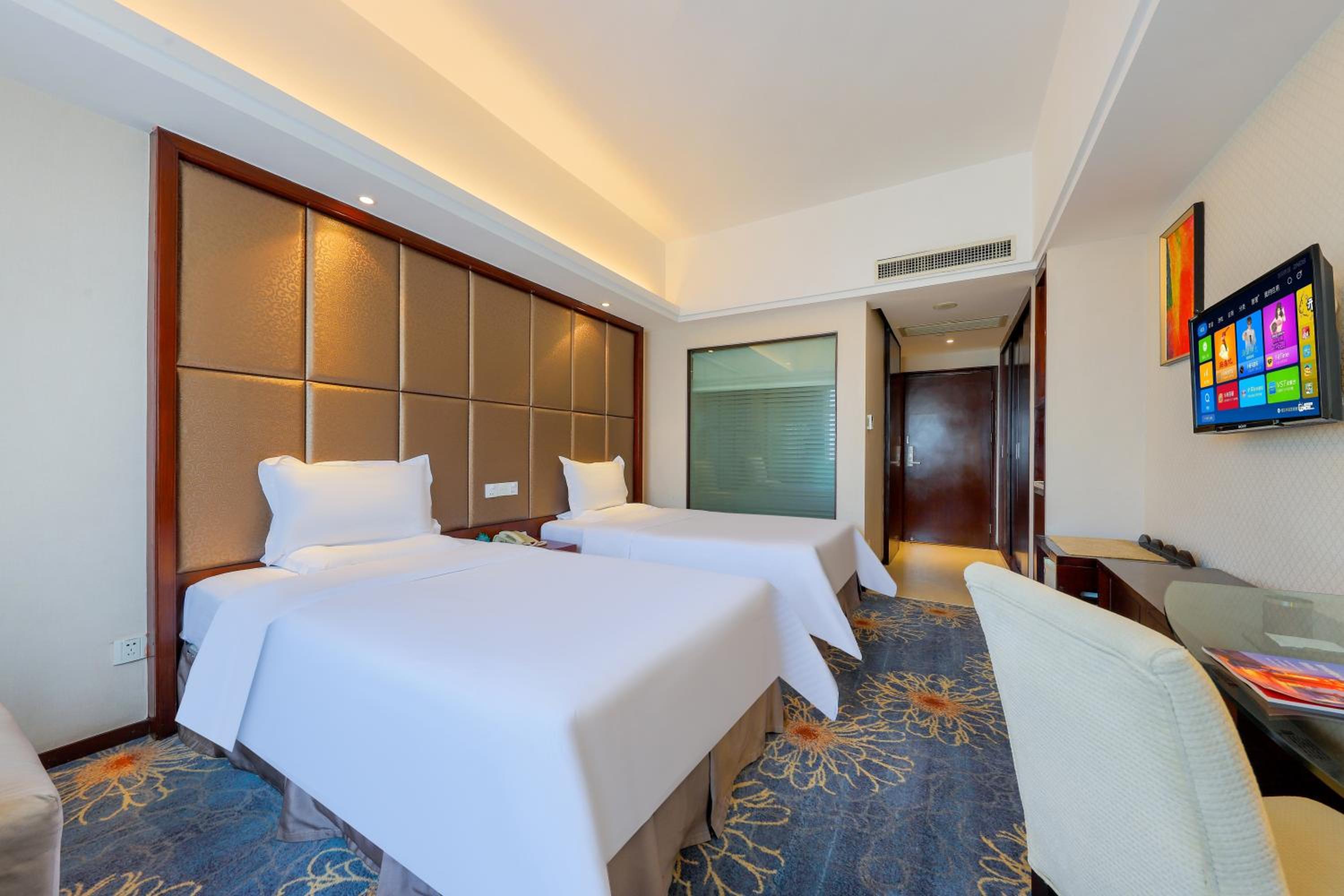 Standard Twin Room photo 2