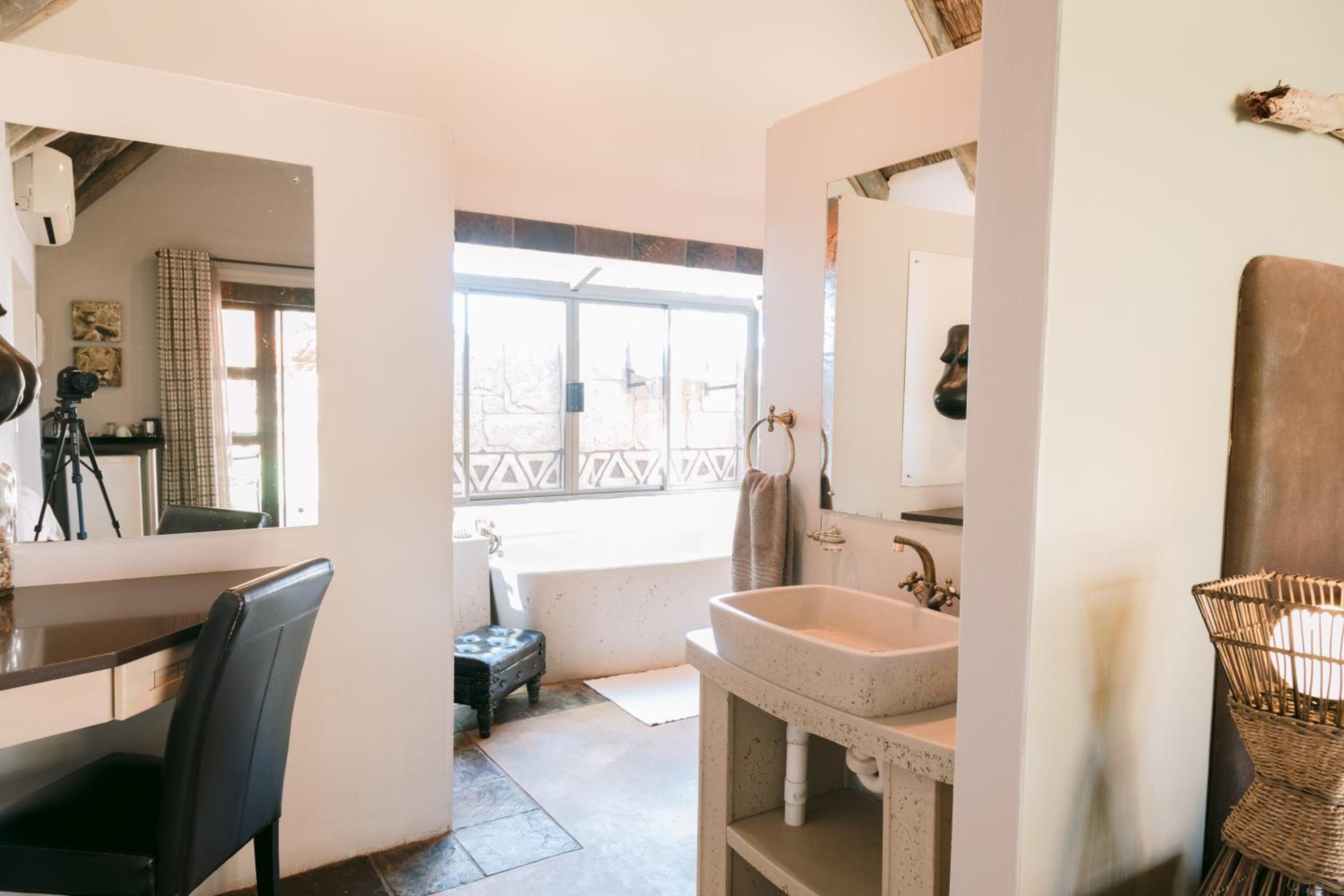 Double Room with Garden View - Photo 4