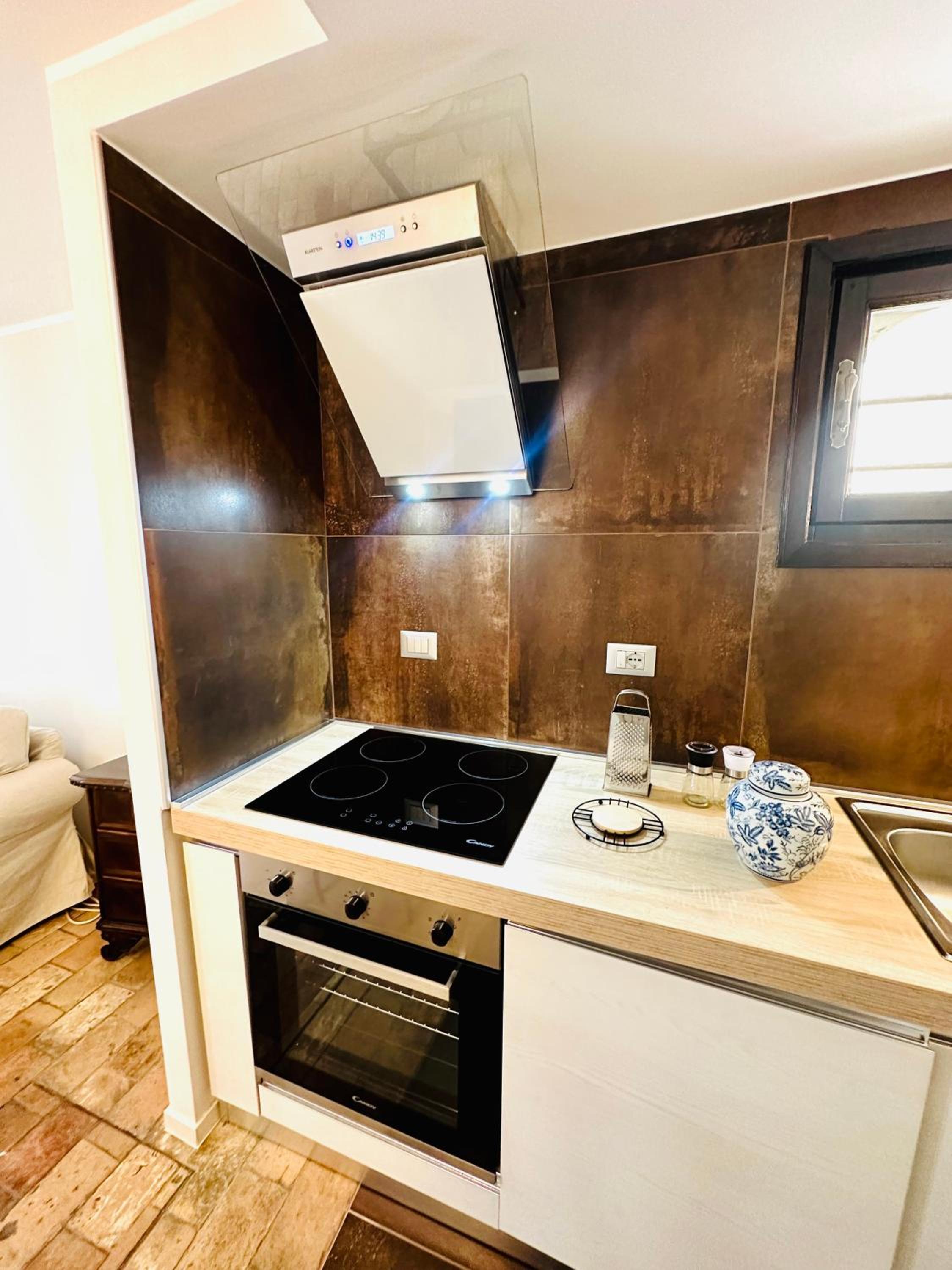 One-Bedroom Apartment - Photo 38