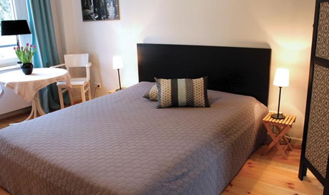 One-Bedroom Apartment photo 1