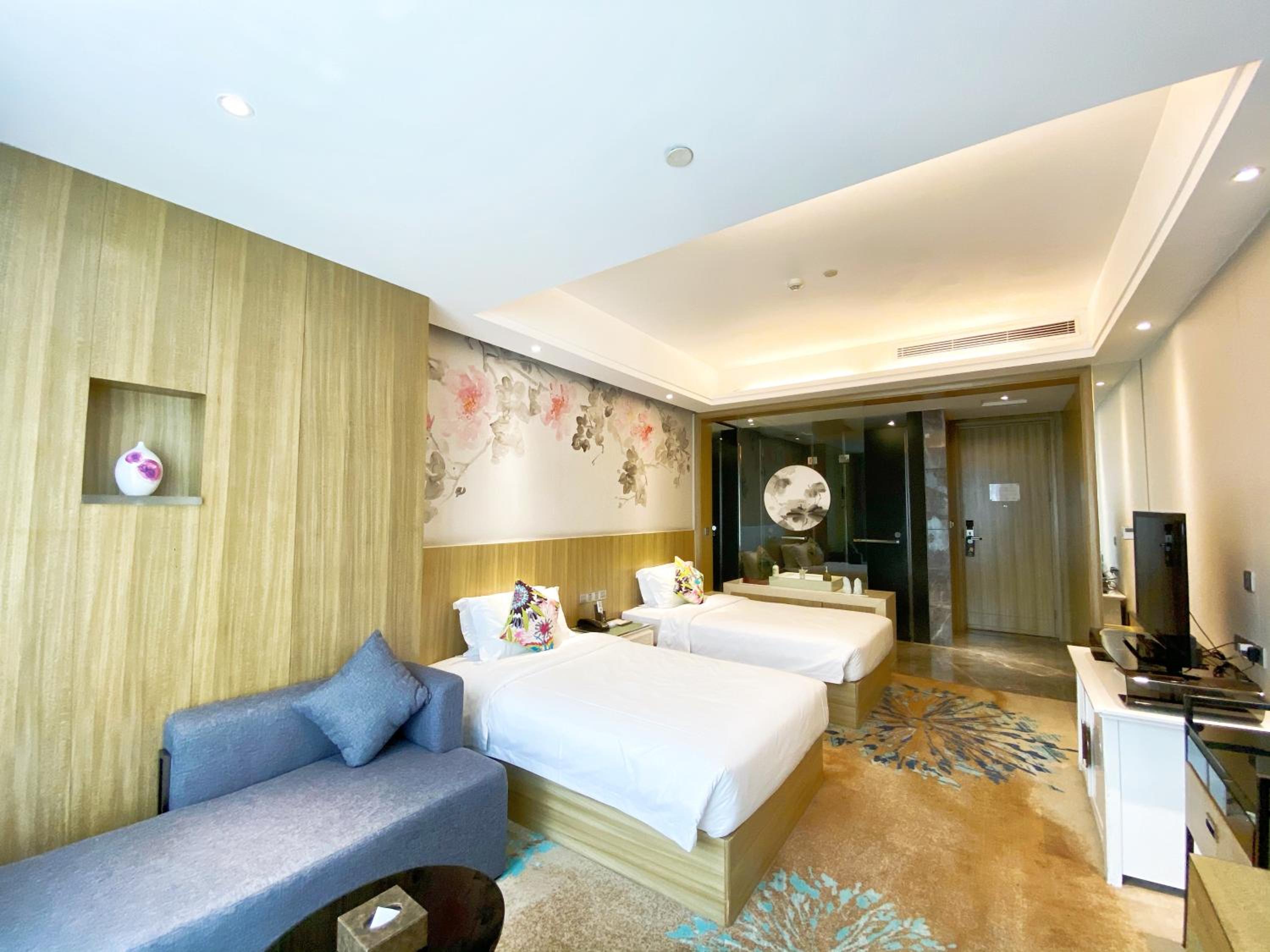 Deluxe Twin Room photo 3