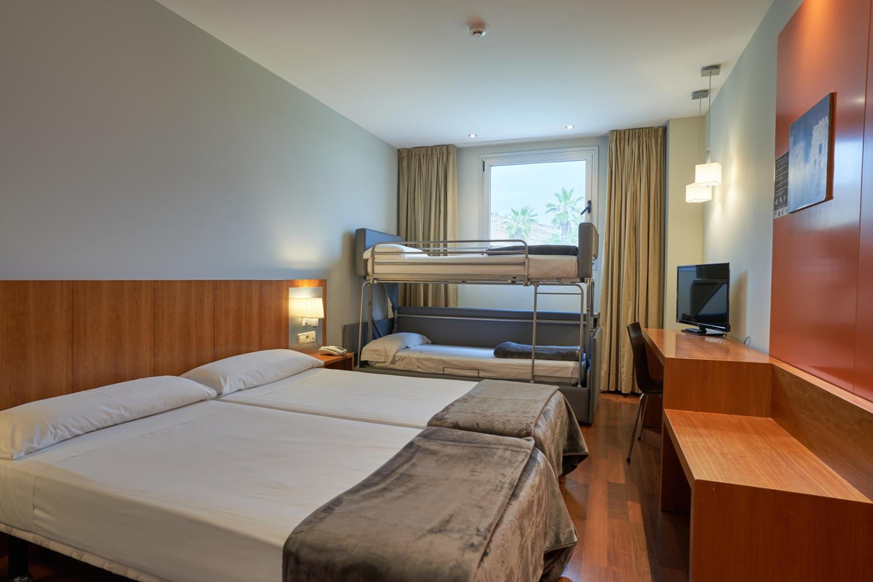 Classic Quadruple Room photo 2