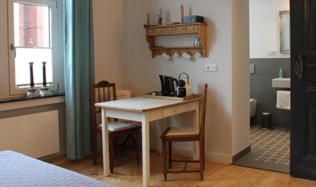 One-Bedroom Apartment photo 3