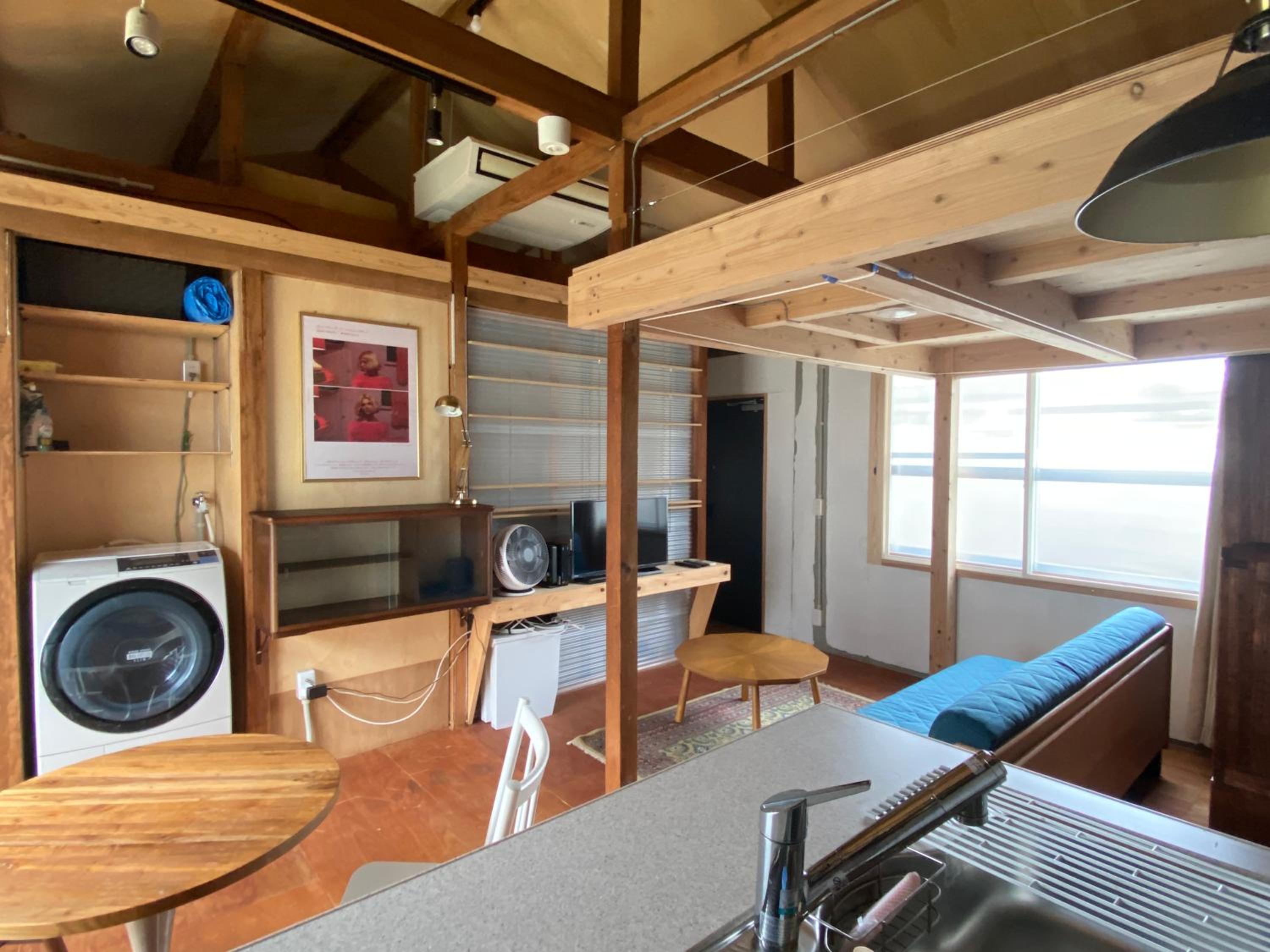 One-Bedroom Apartment photo 1