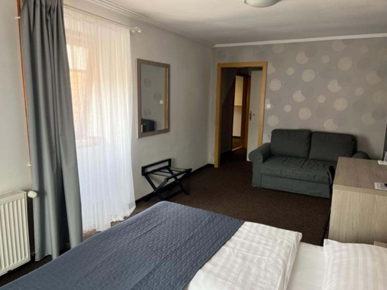 Double or Twin Room - Photo 1