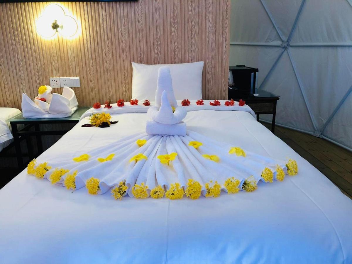 Deluxe Double Room with Sea View photo 3