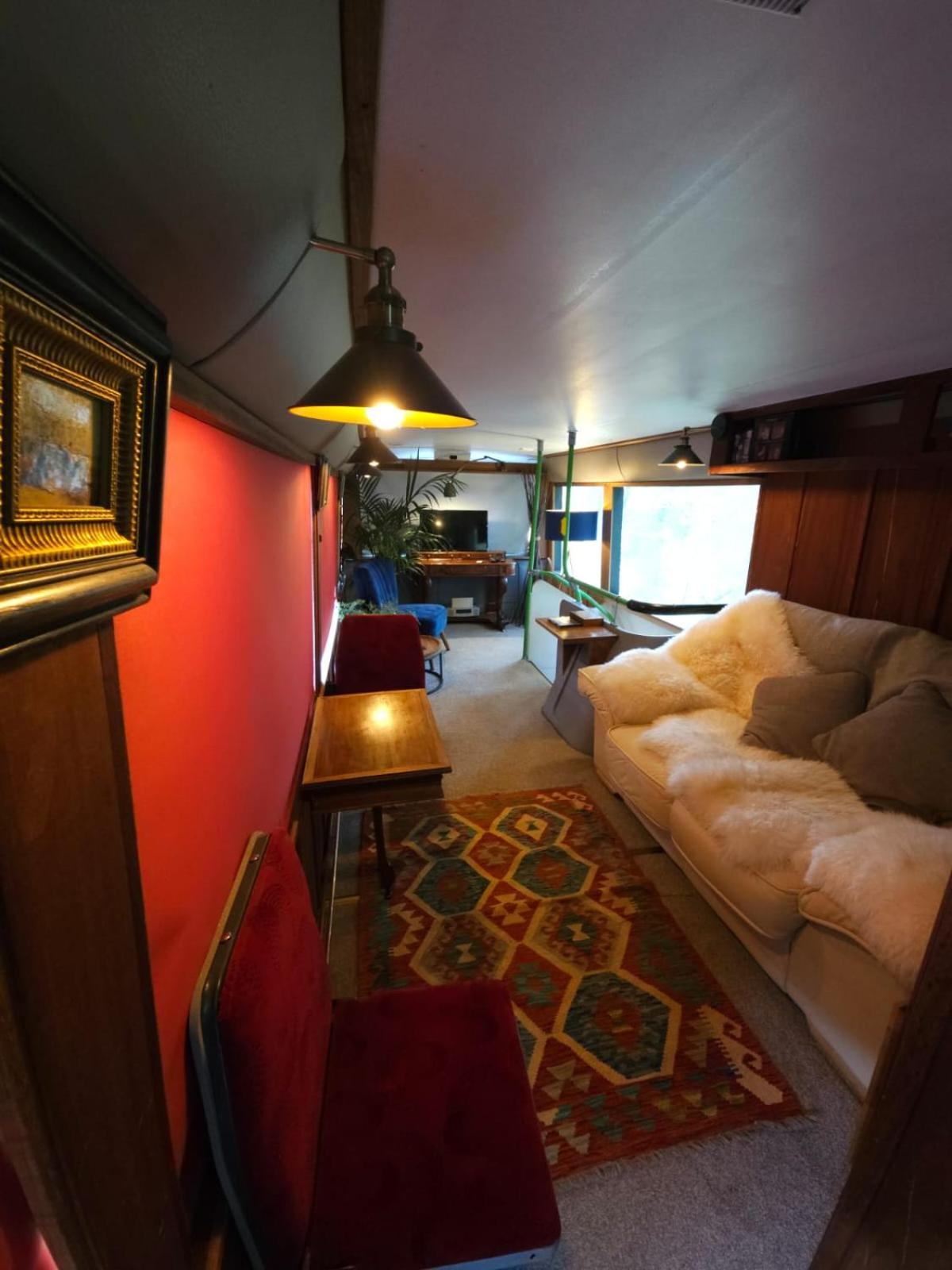 Mobile Home photo 1