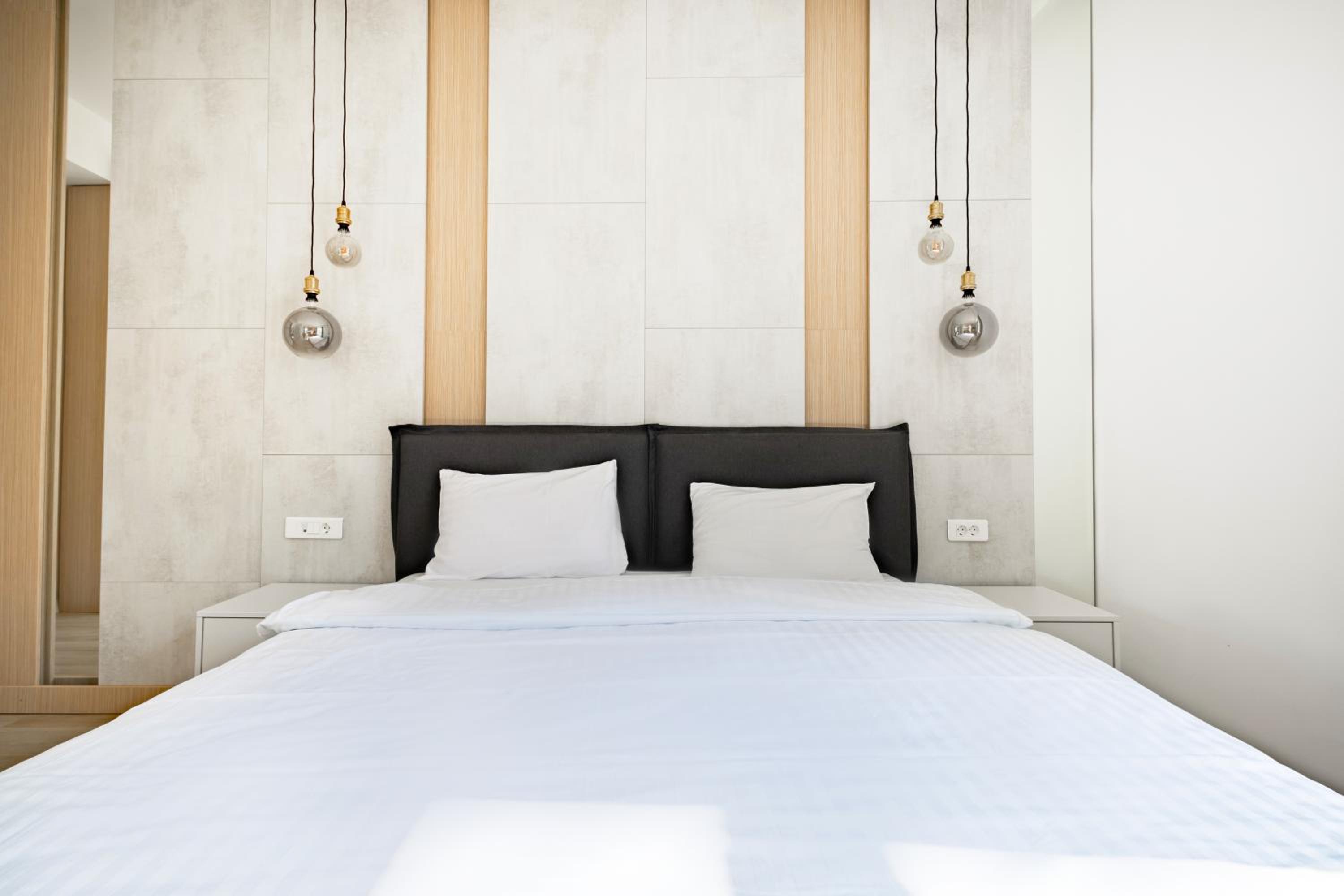 Double or Twin Room with Balcony - Photo 9
