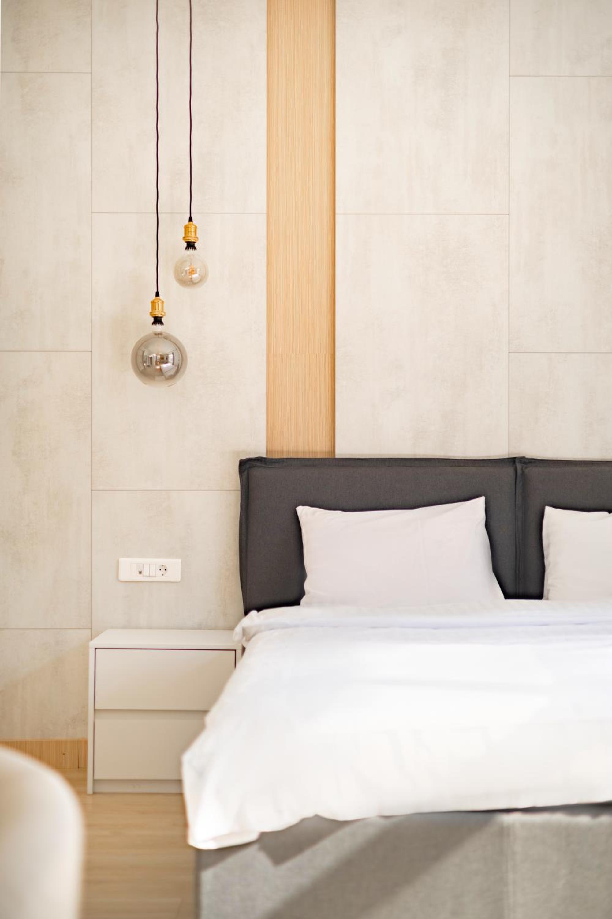 Double or Twin Room with Balcony - Photo 2