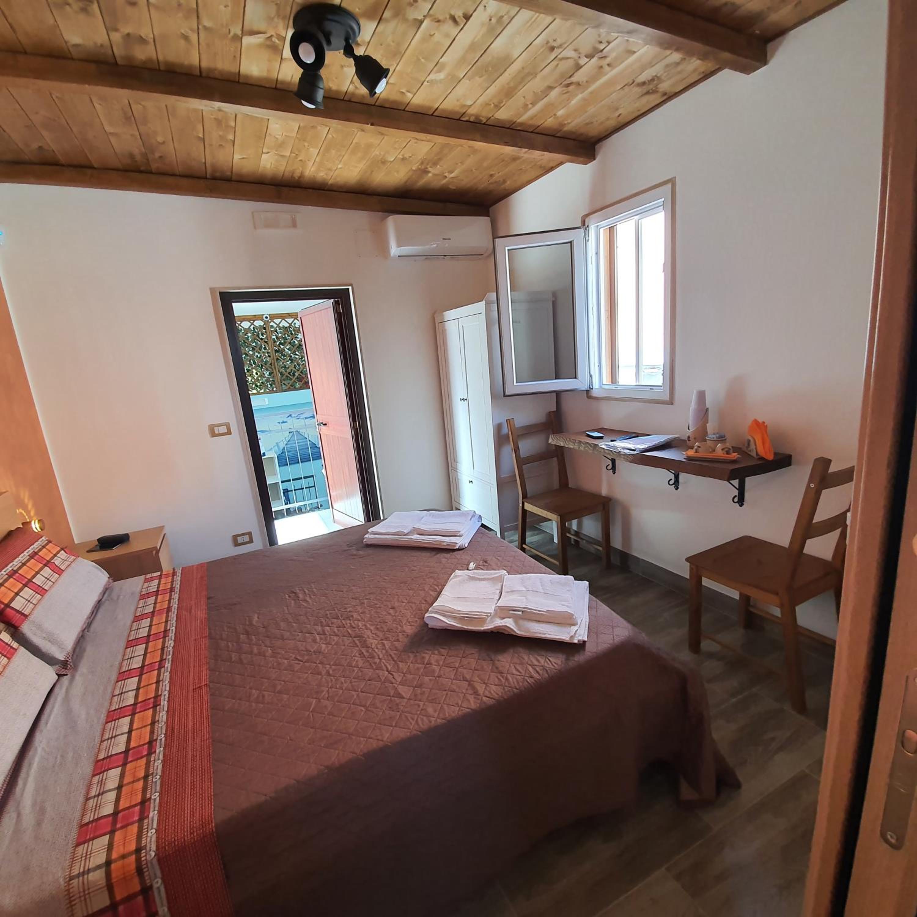 Deluxe Single Room