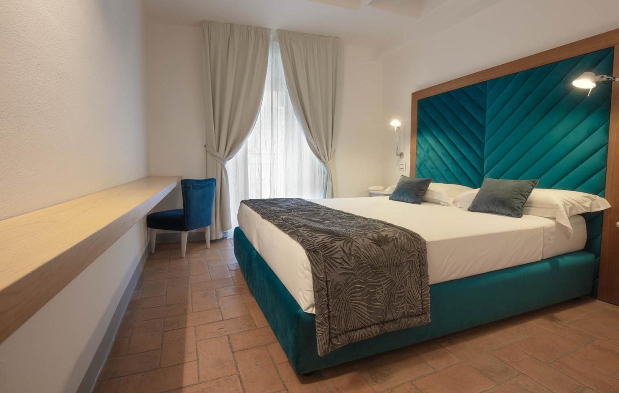Standard Double Room - Photo 1