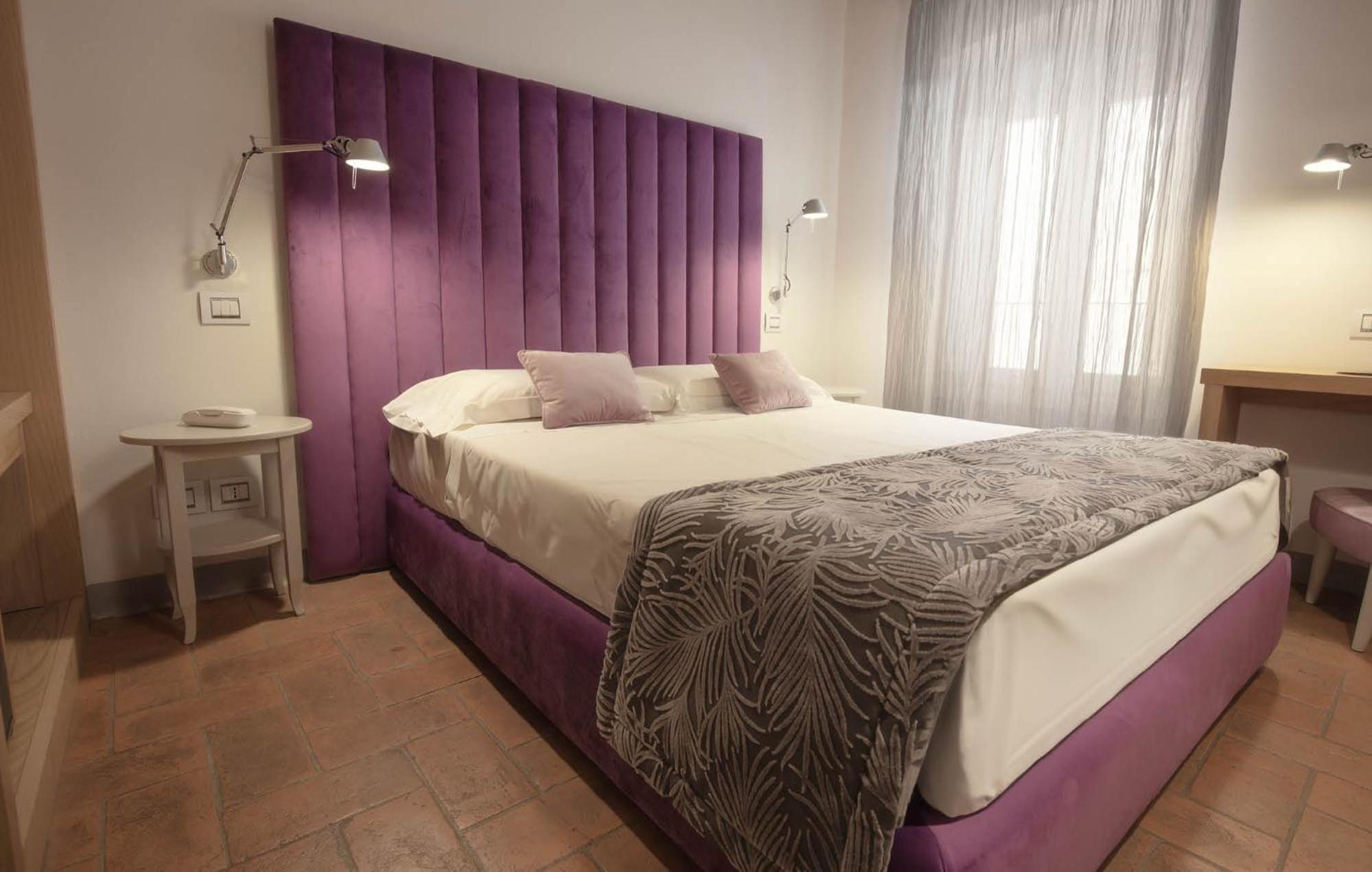 Standard Double Room - Photo 5