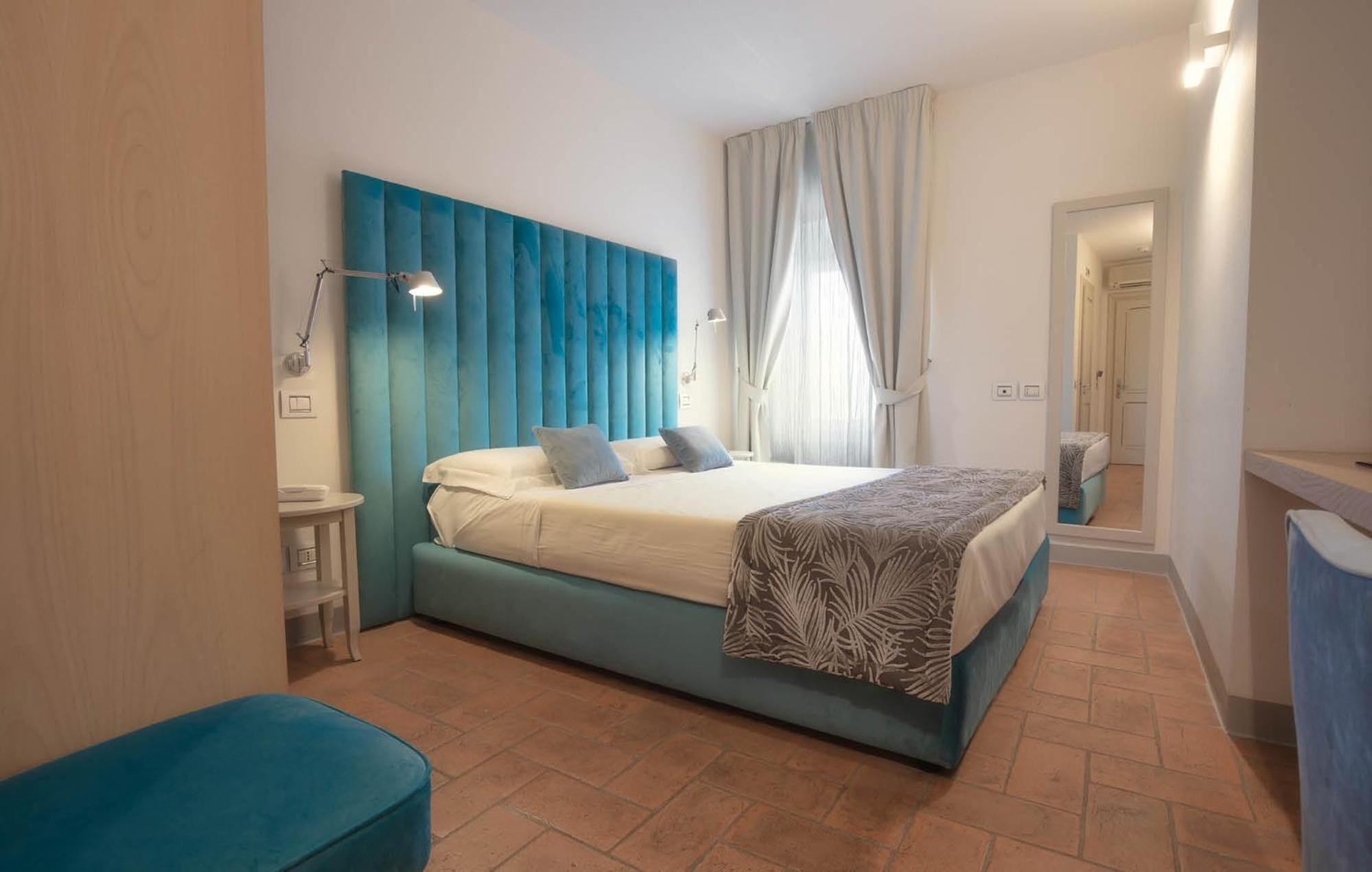 Standard Double Room - Photo 4