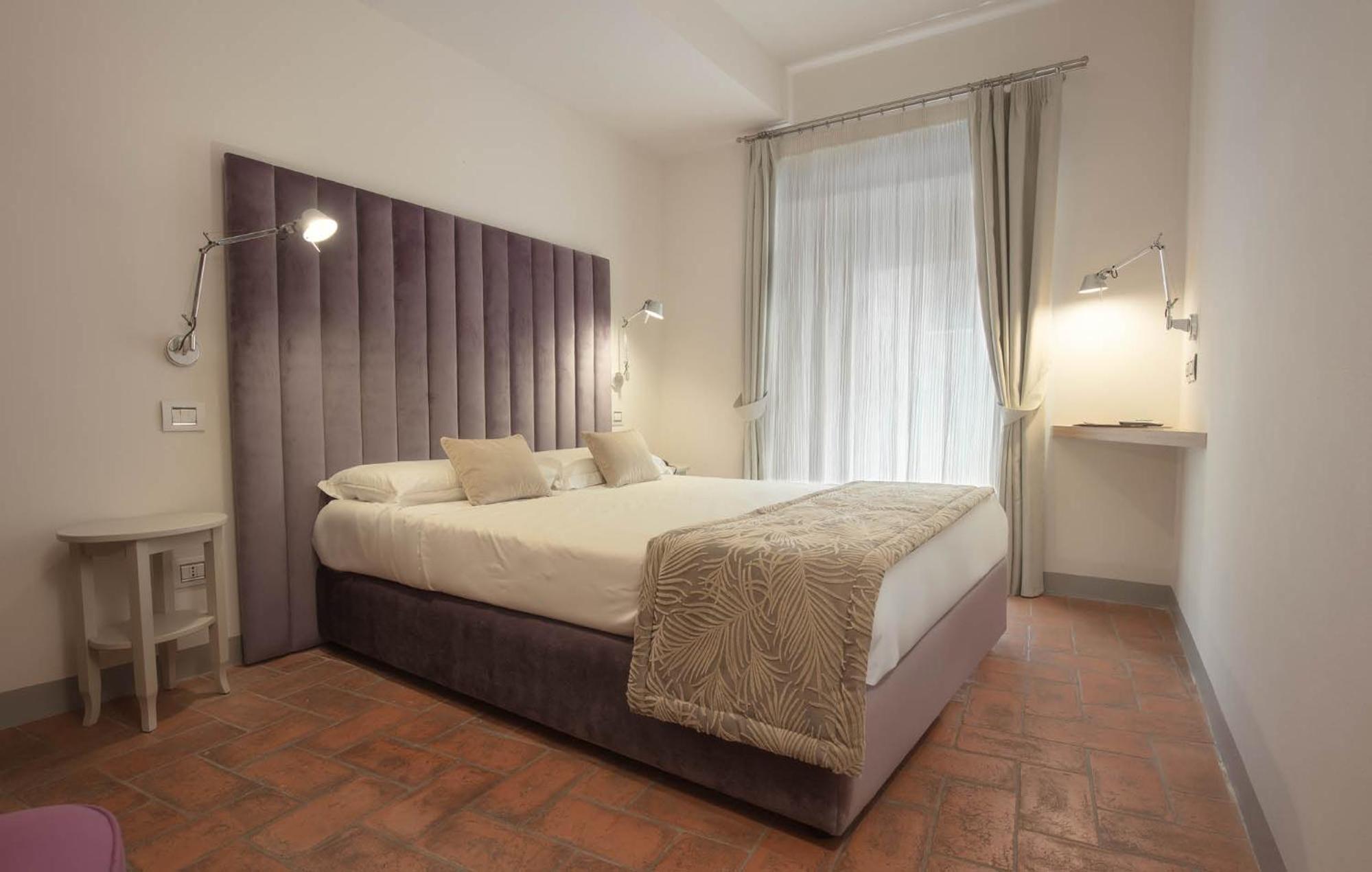 Standard Double Room - Photo 3