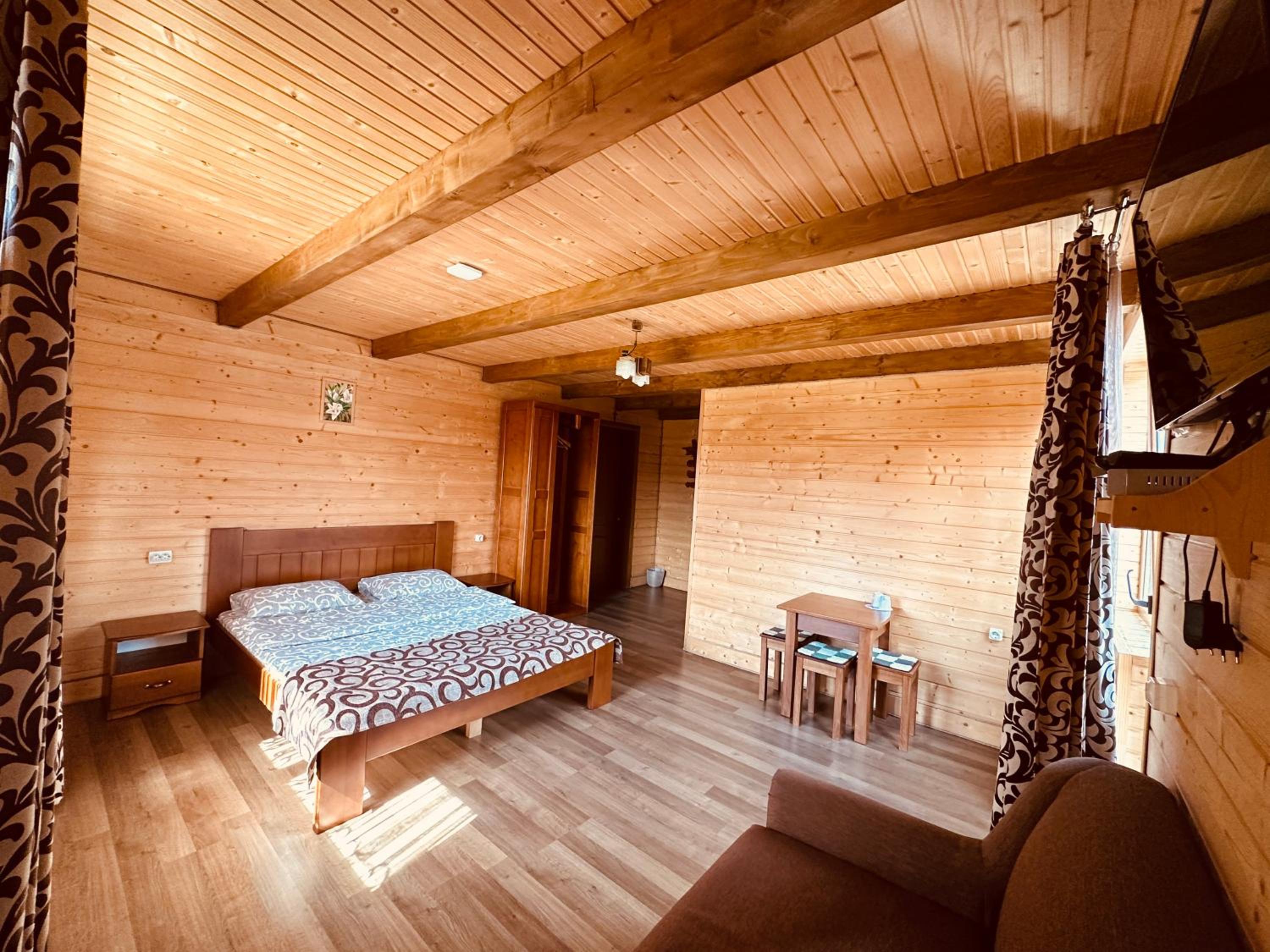 King Room with Mountain View photo 2
